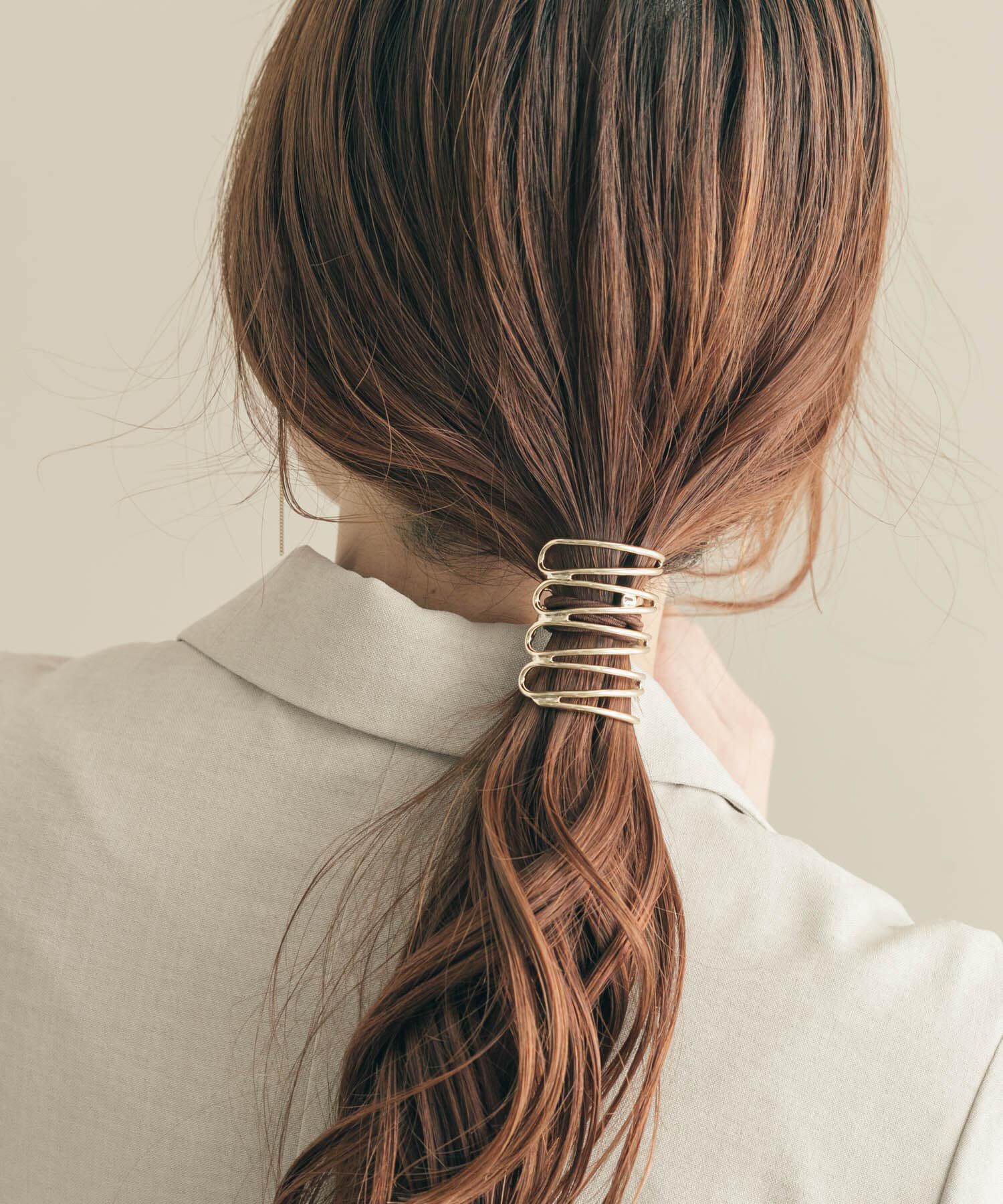 SMELLY「メタルモヨウヘアカフ」|ヘアゴム・シュシュ|