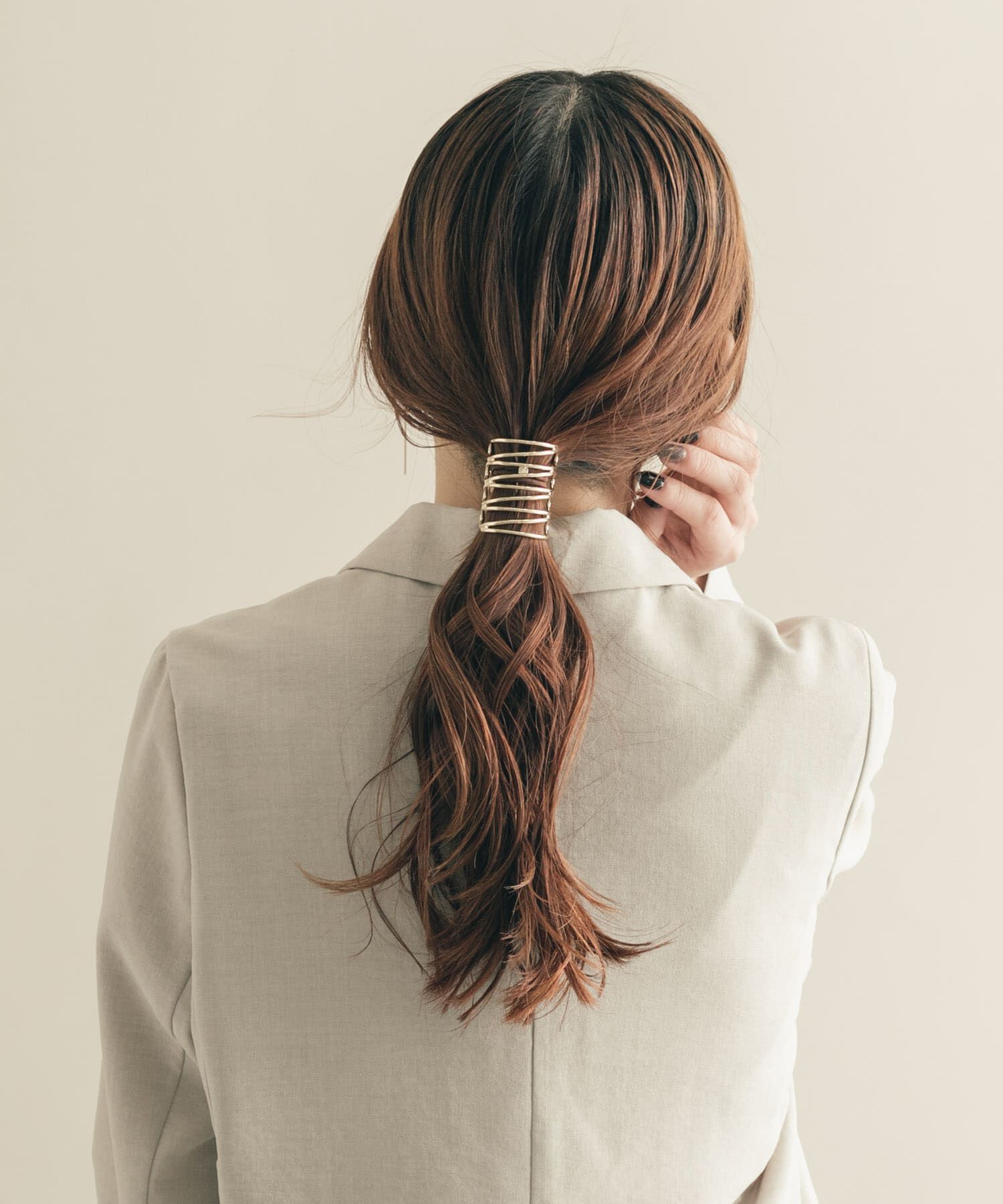 SMELLY「メタルモヨウヘアカフ」|ヘアゴム・シュシュ|