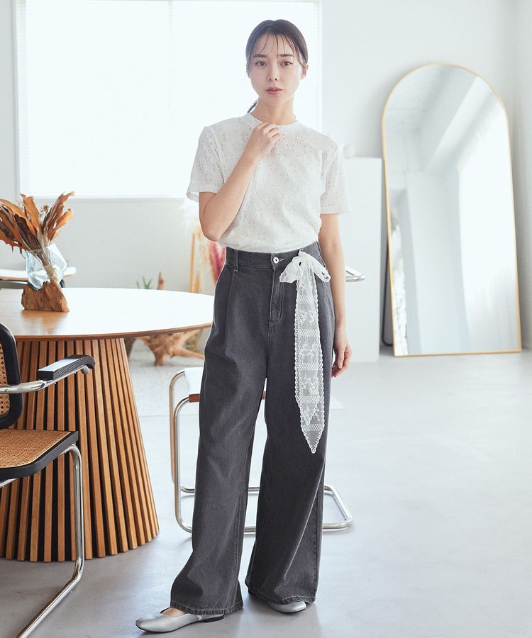 earth music&ecology「ワンポイントロゴ刺繍デニムパンツ」|デニム|