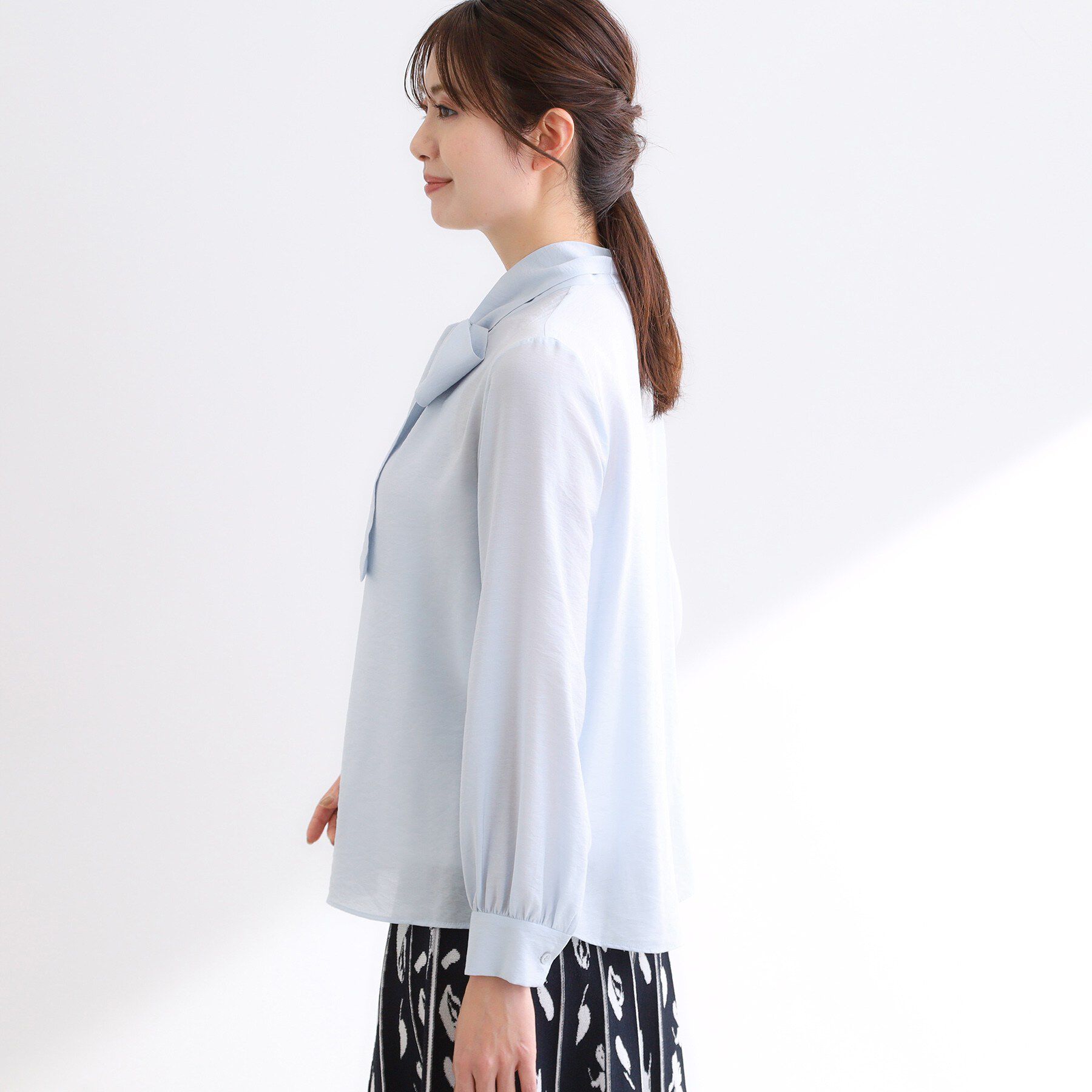 Reflect「【ボウタイ取り外し可】ボウタイ付きバンドカラーブラウス」|シャツ・ブラウス|