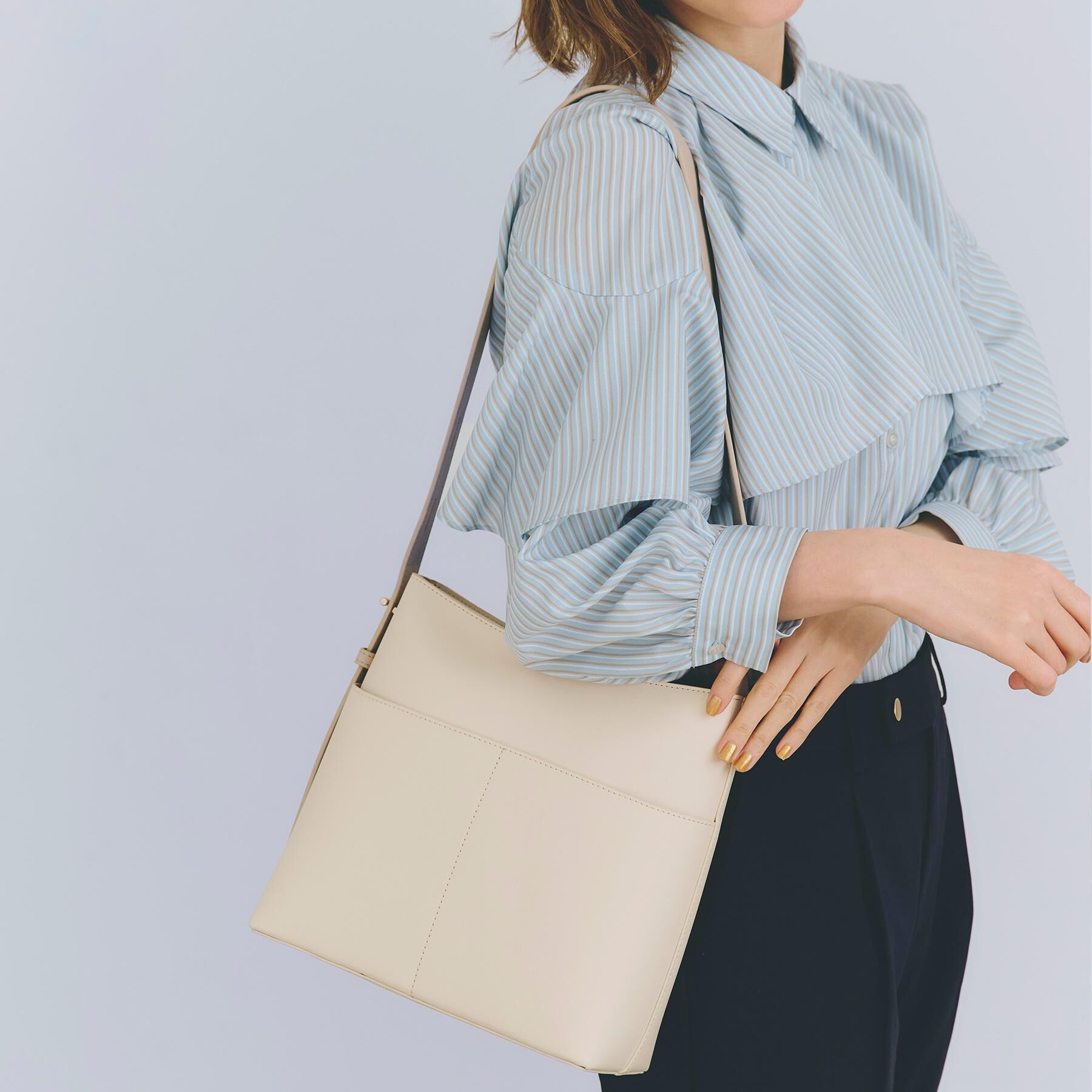 grove「【雑誌掲載】Tバーワンショルダー」|ショルダー・メッセンジャー|アイボリー(004)