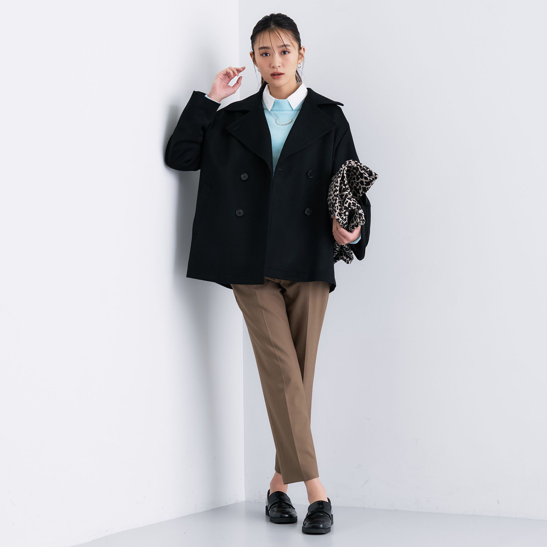 INDIVI「【軽やか／ゆったり】ウール混ショートトレンチコート」|トレンチコート|