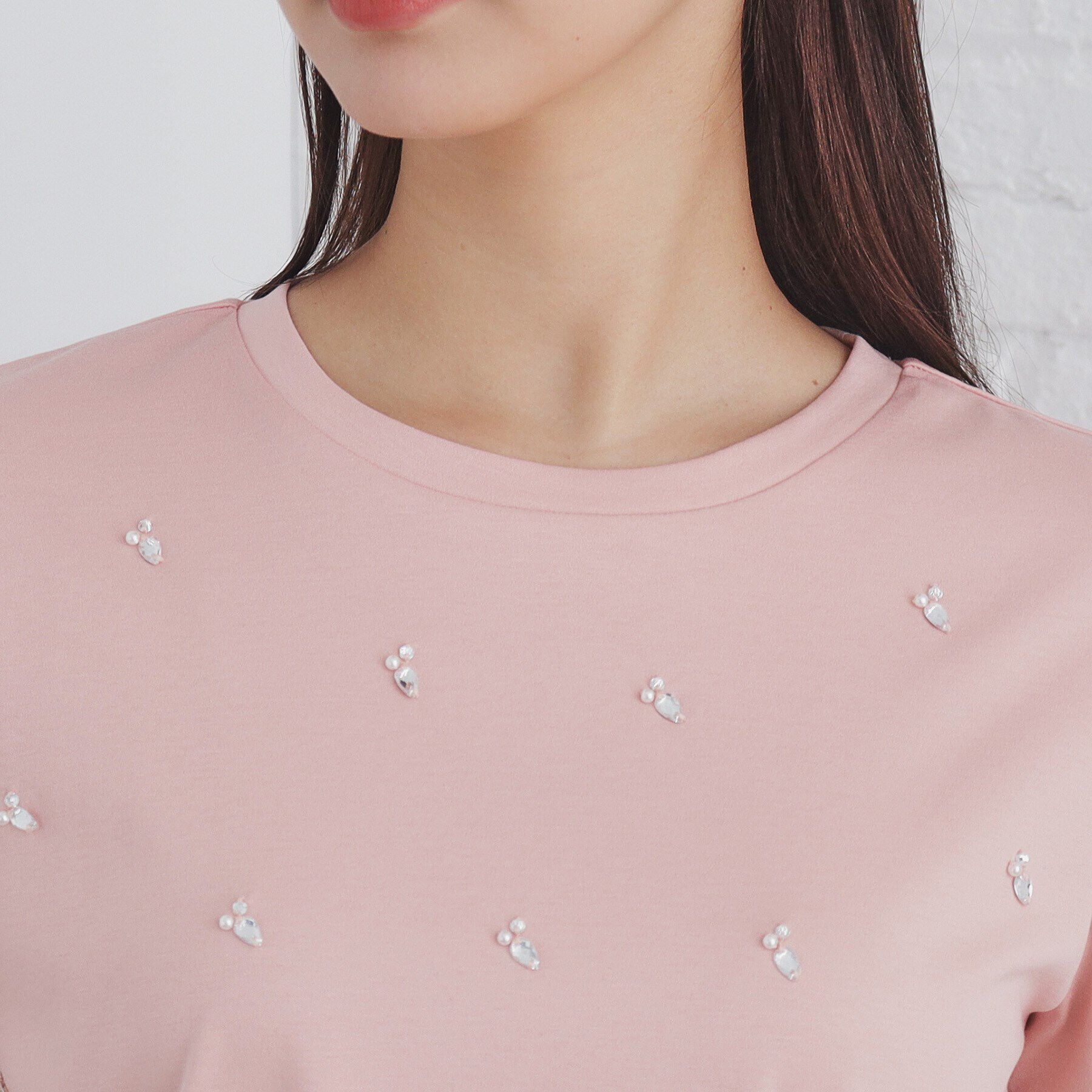 index「《美人百花掲載》クールタッチ短丈ビジューTシャツ【洗濯機洗い/接触冷感】」|Tシャツ・カットソー|