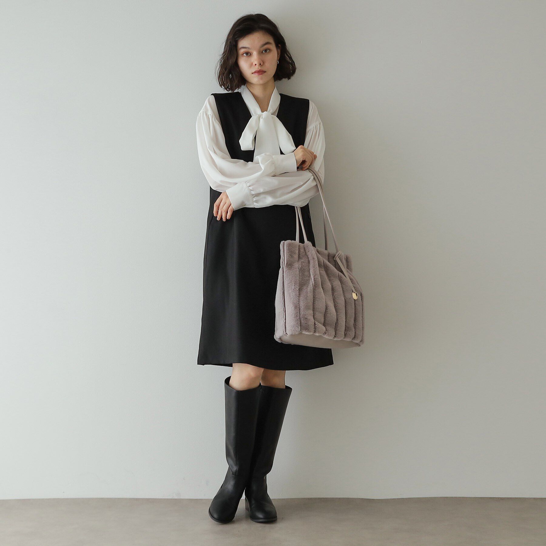 OPAQUE.CLIP「【A4サイズ対応/マチ付き】ストライプフェイクファートートバッグ」|ショルダー・メッセンジャー|