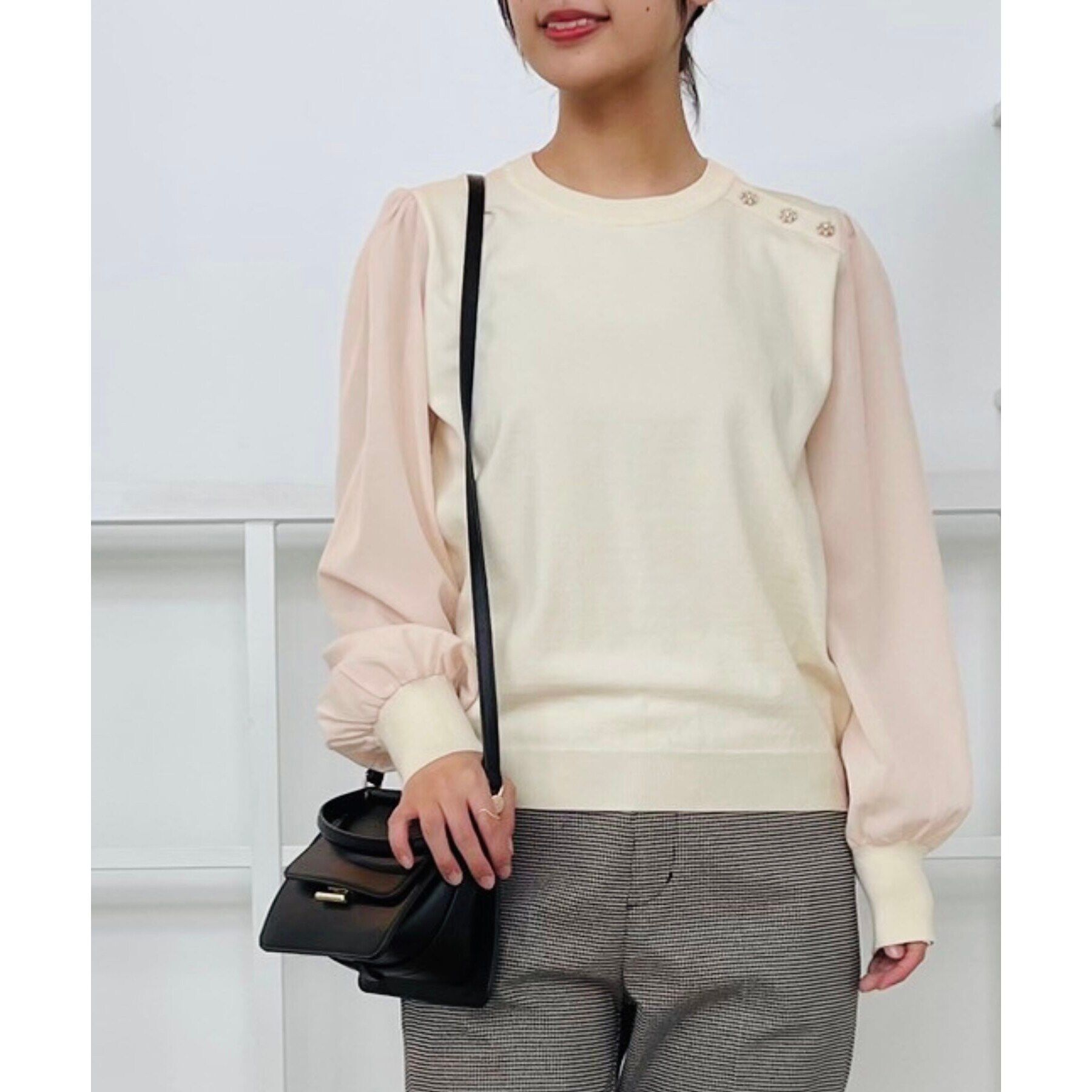 Couture broach「【大人レディなニット・通勤にも】飾り釦ドッキングスリーブニット」|ニット・セーター|