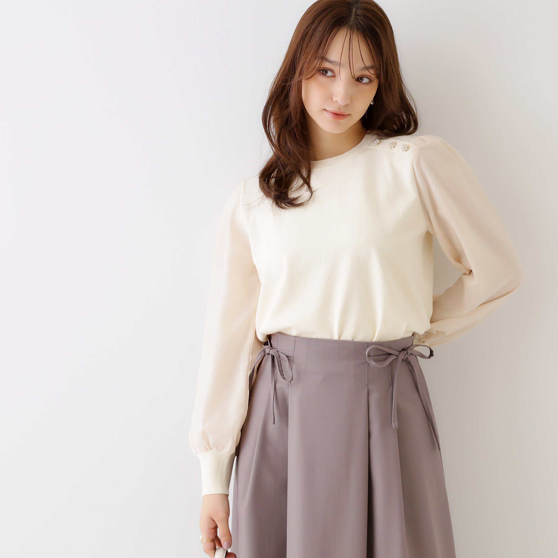 Couture broach「【大人レディなニット・通勤にも】飾り釦ドッキングスリーブニット」|ニット・セーター|