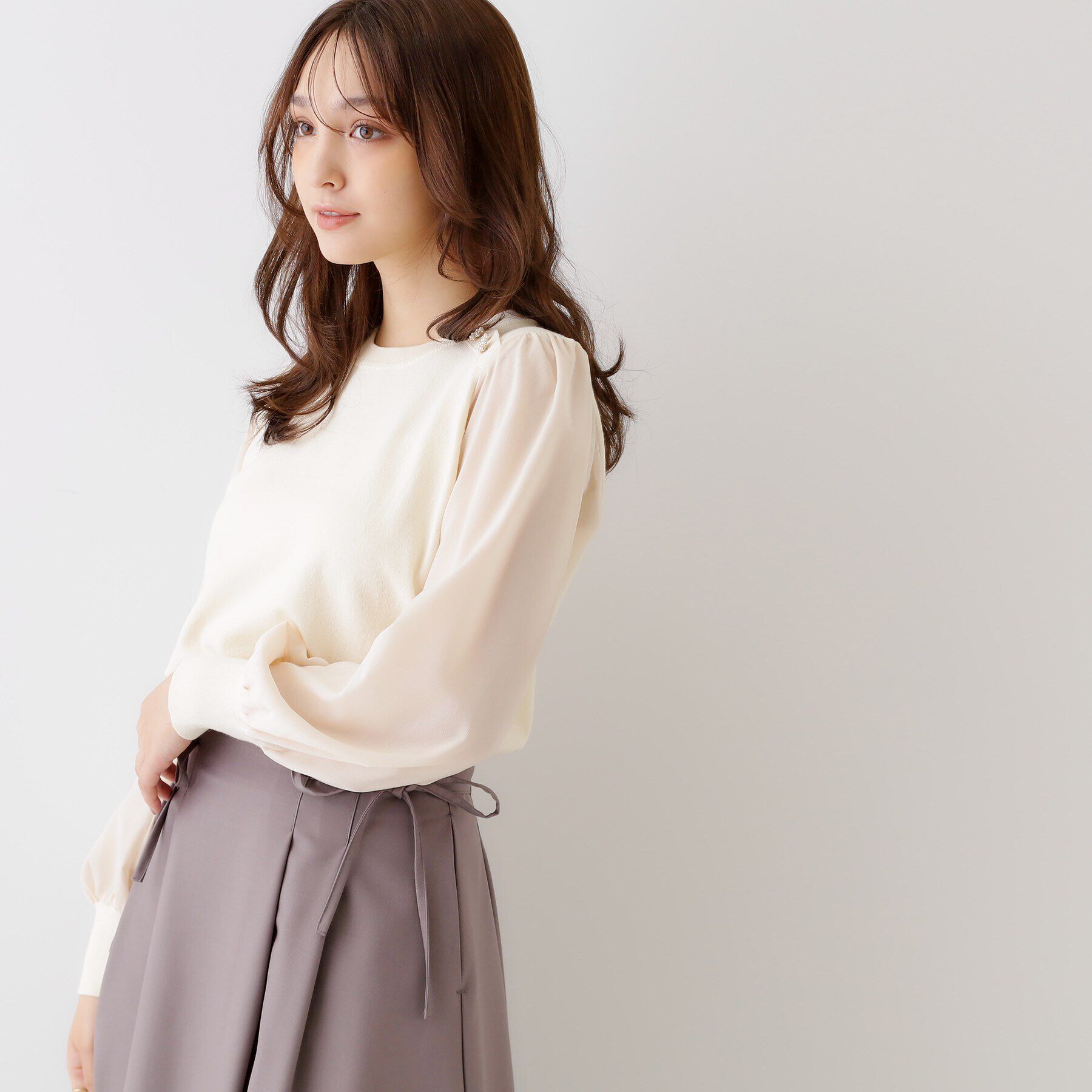 Couture broach「【大人レディなニット・通勤にも】飾り釦ドッキングスリーブニット」|ニット・セーター|