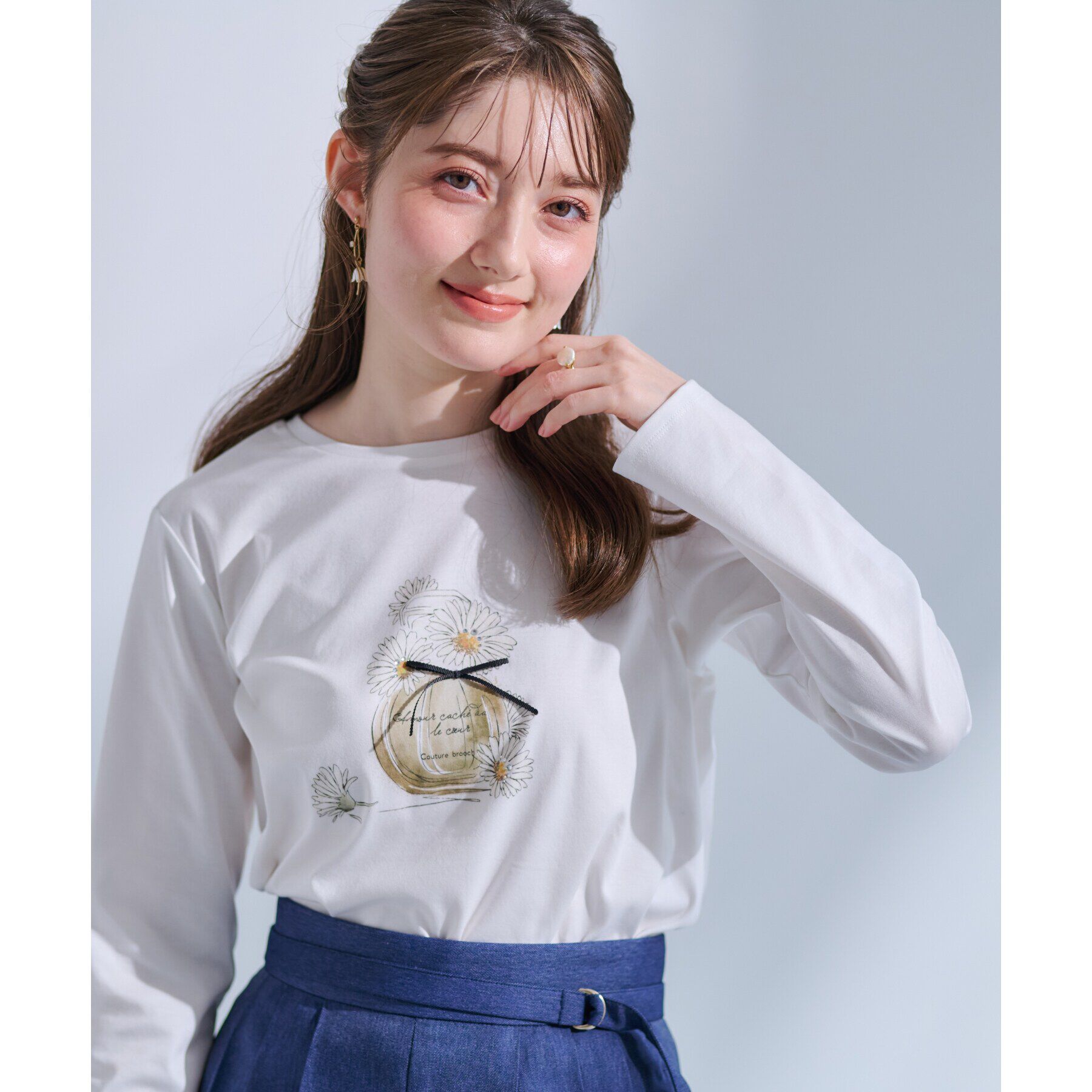 Couture broach「【UVカット・接触冷感・洗える】デイジーパルファムロンT」|Tシャツ・カットソー|