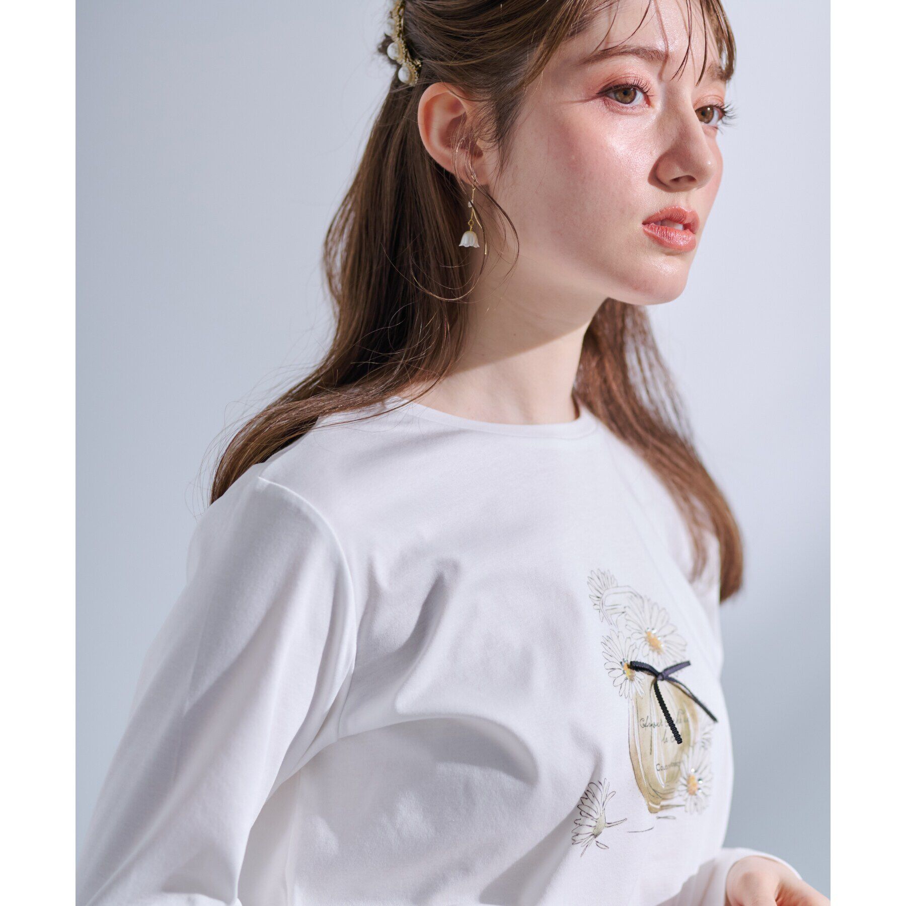 Couture broach「【UVカット・接触冷感・洗える】デイジーパルファムロンT」|Tシャツ・カットソー|