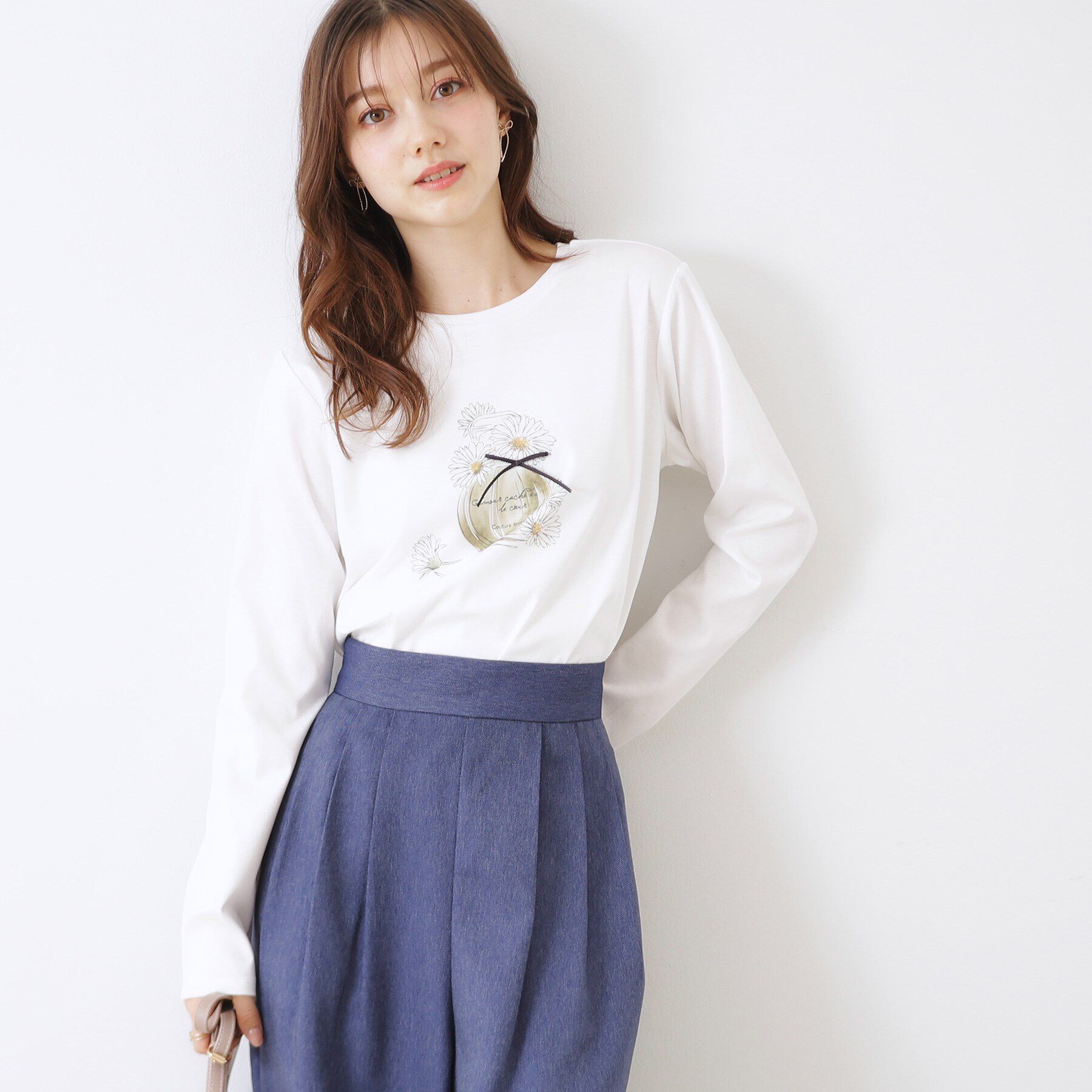 Couture broach「【UVカット・接触冷感・洗える】デイジーパルファムロンT」|Tシャツ・カットソー|