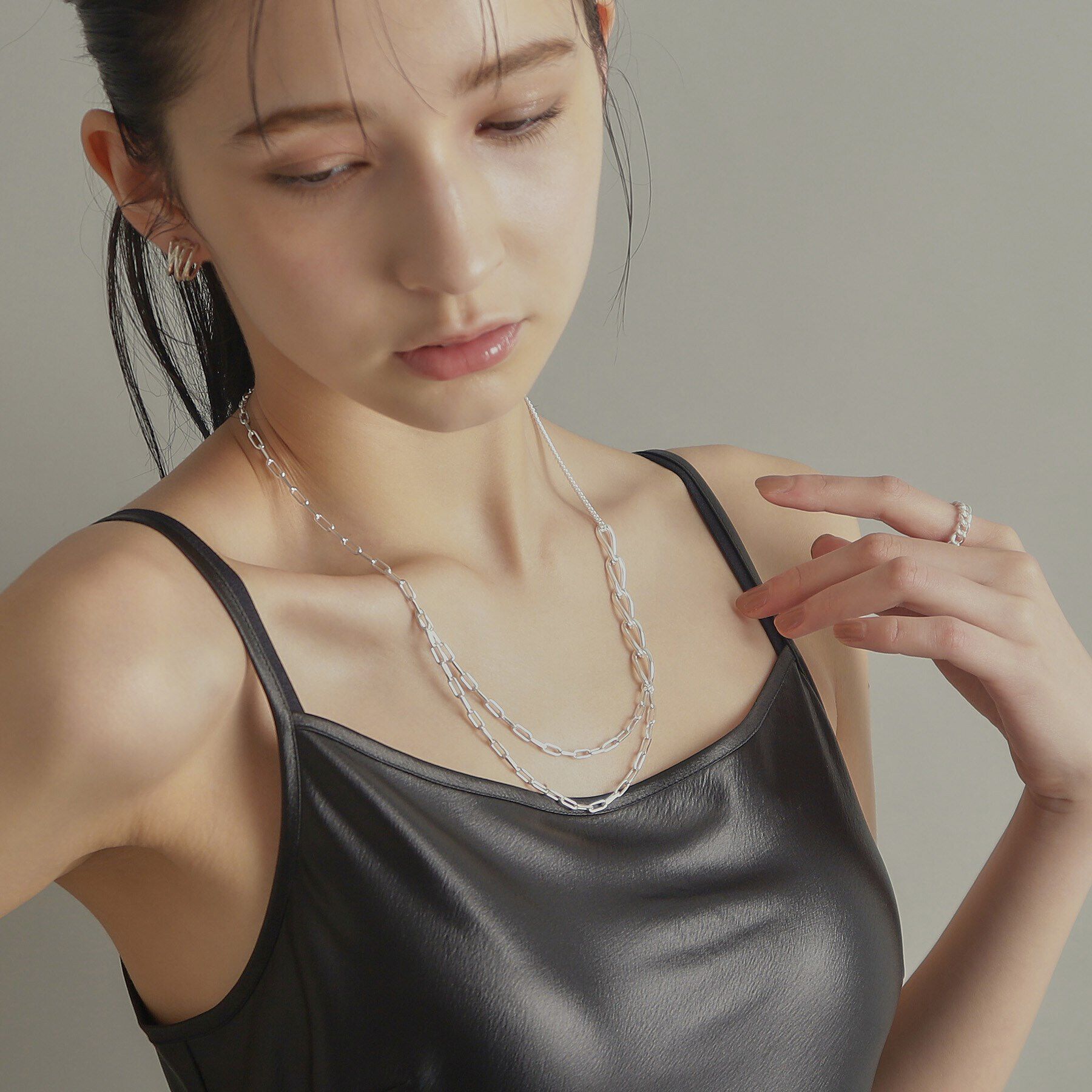 COCOSHNIK ONKITSCH「シルバー ミックスチェーン アシンメトリードレープネックレス」|ネックレス|