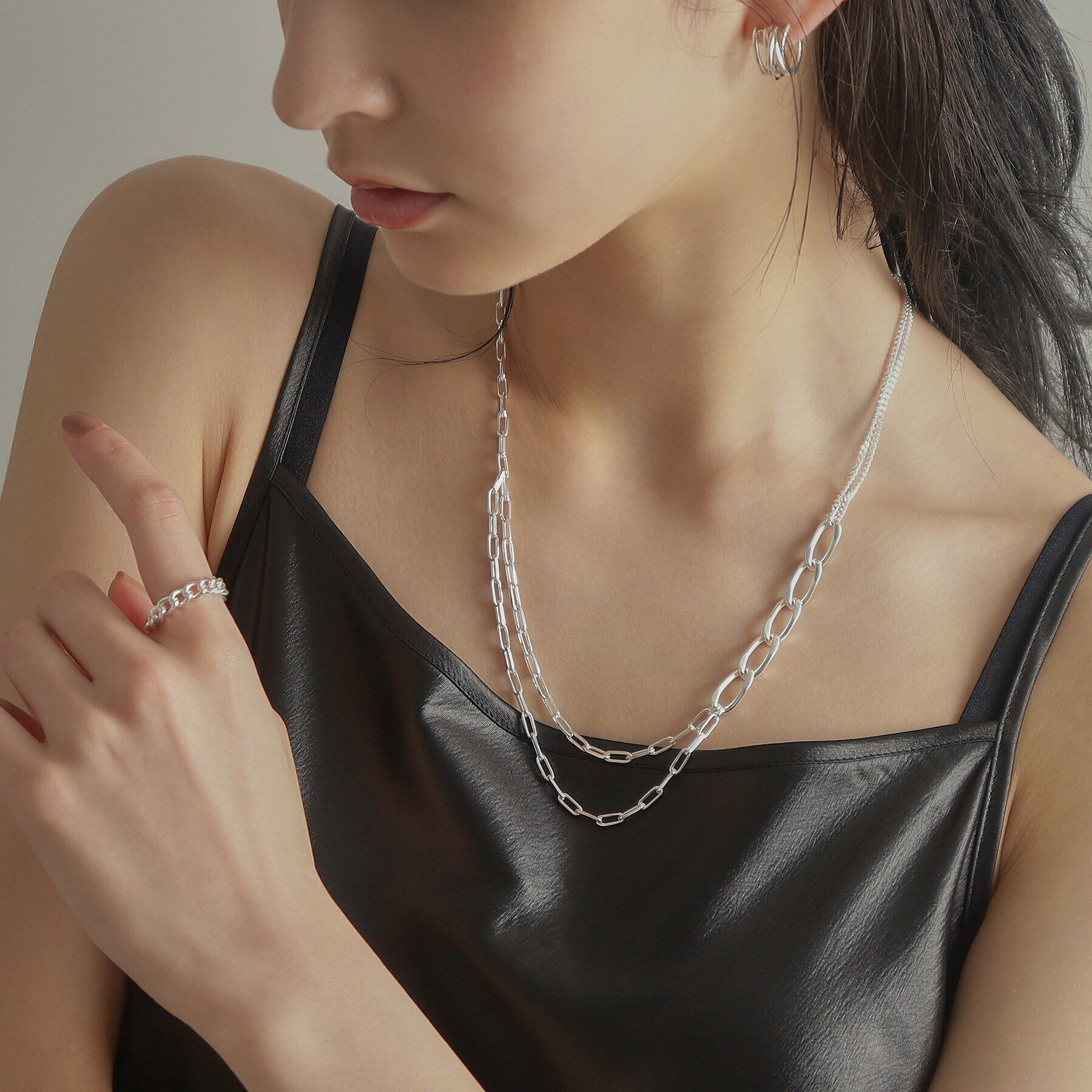 COCOSHNIK ONKITSCH「シルバー ミックスチェーン アシンメトリードレープネックレス」|ネックレス|