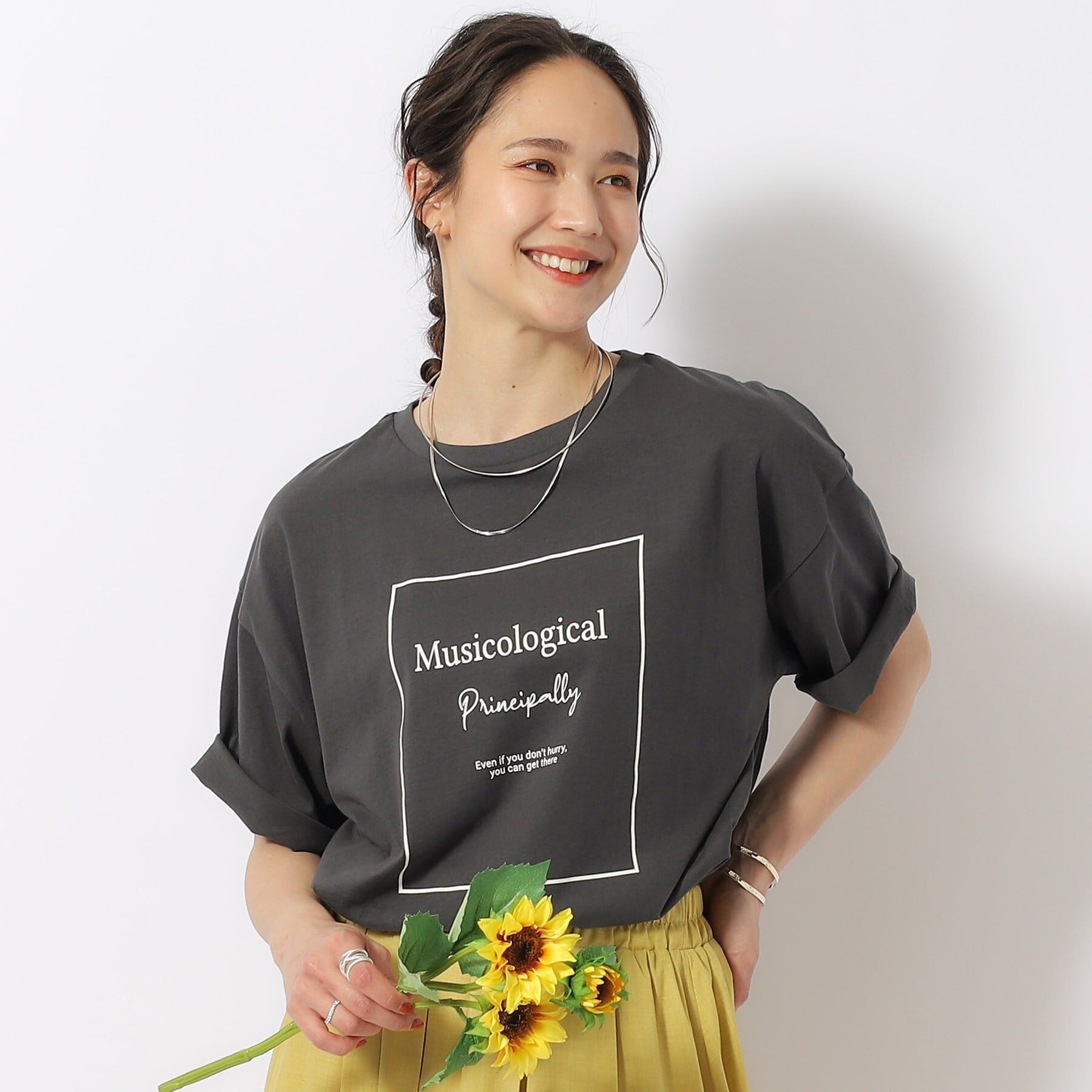 SHOO･LA･RUE「【洗える/プチプラ/綿100％】グラフィック半袖ゆるTシャツ」|Tシャツ・カットソー|チャコールグレー(1