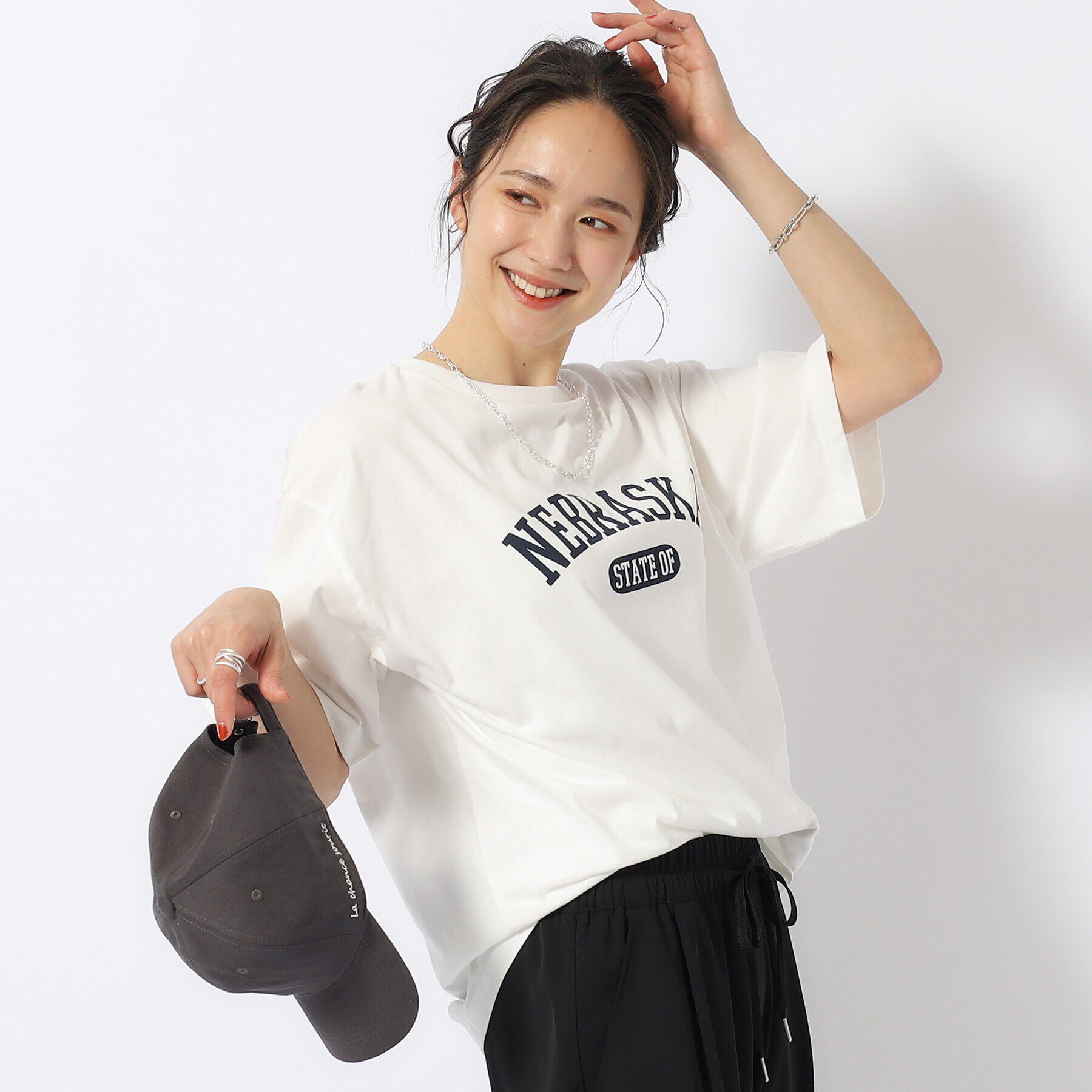 SHOO･LA･RUE「【洗える/プチプラ/綿100％】グラフィック半袖ゆるTシャツ」|Tシャツ・カットソー|ホワイト(801)