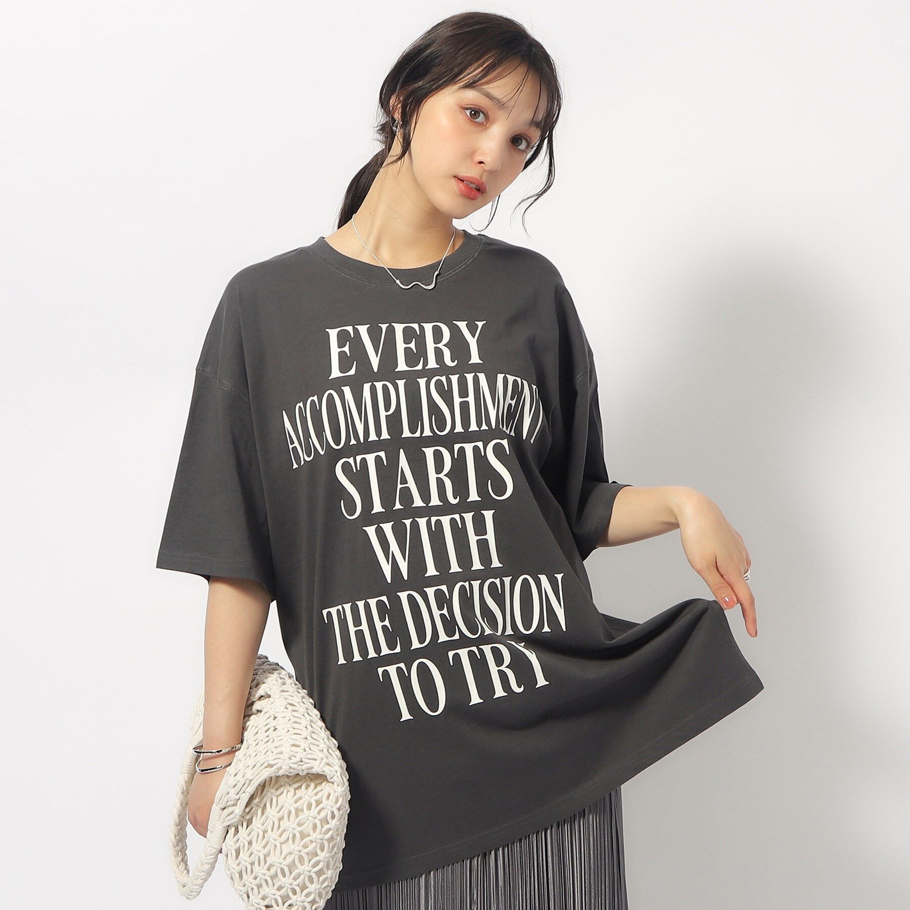 SHOO･LA･RUE「ゆるっとが今年らしい プリントBIG Tシャツ」|Tシャツ・カットソー|チャコールグレー(4
