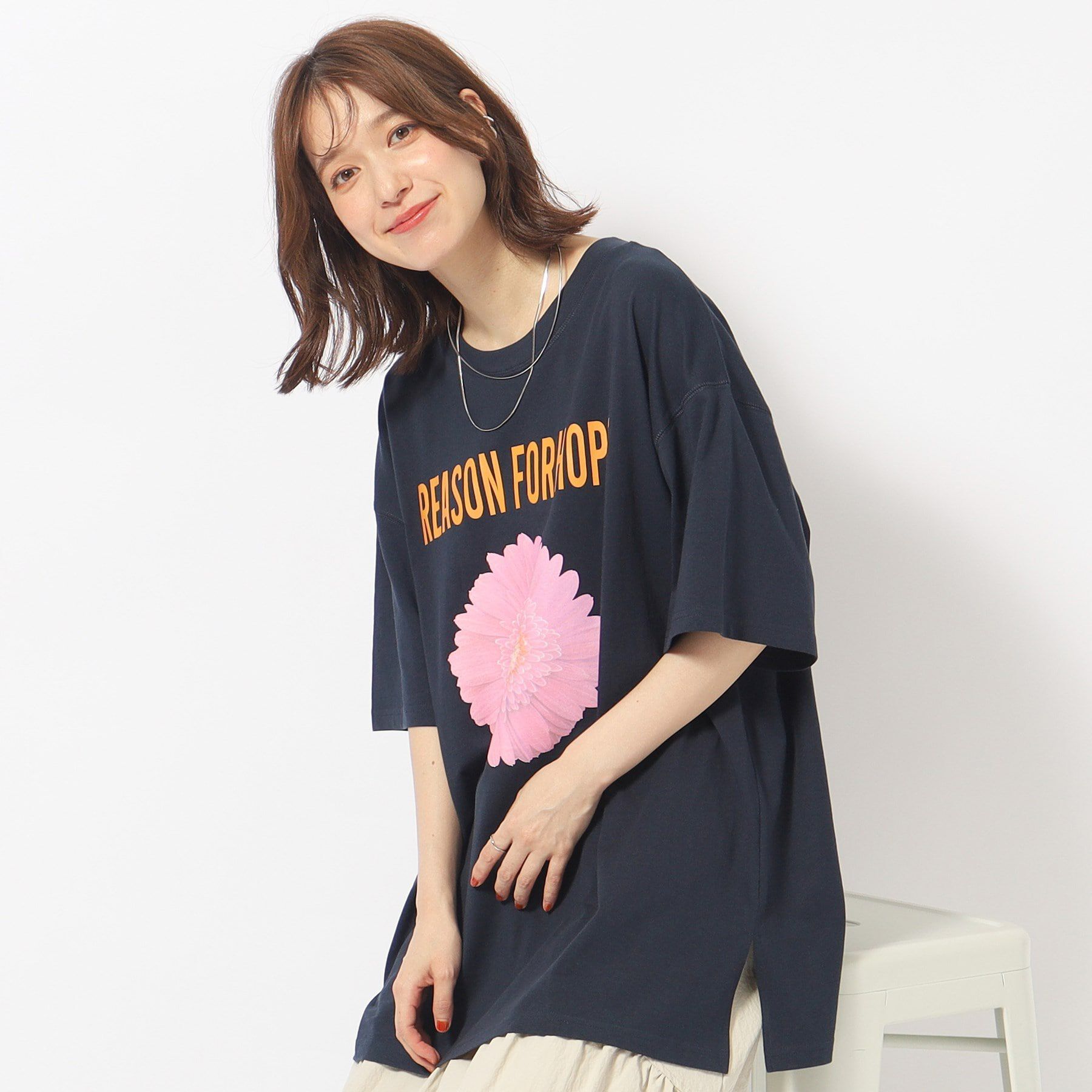 SHOO･LA･RUE「ゆるっとが今年らしい プリントBIG Tシャツ」|Tシャツ・カットソー|ネイビー(694)