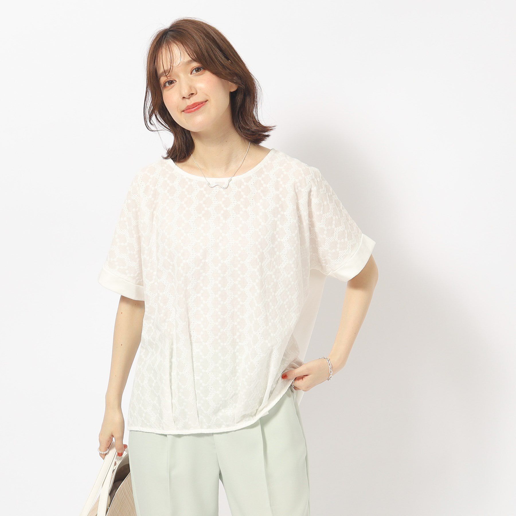 SHOO･LA･RUE「大人の甘さをプラスする フロント刺繍 ドルマントップス」|Tシャツ・カットソー|