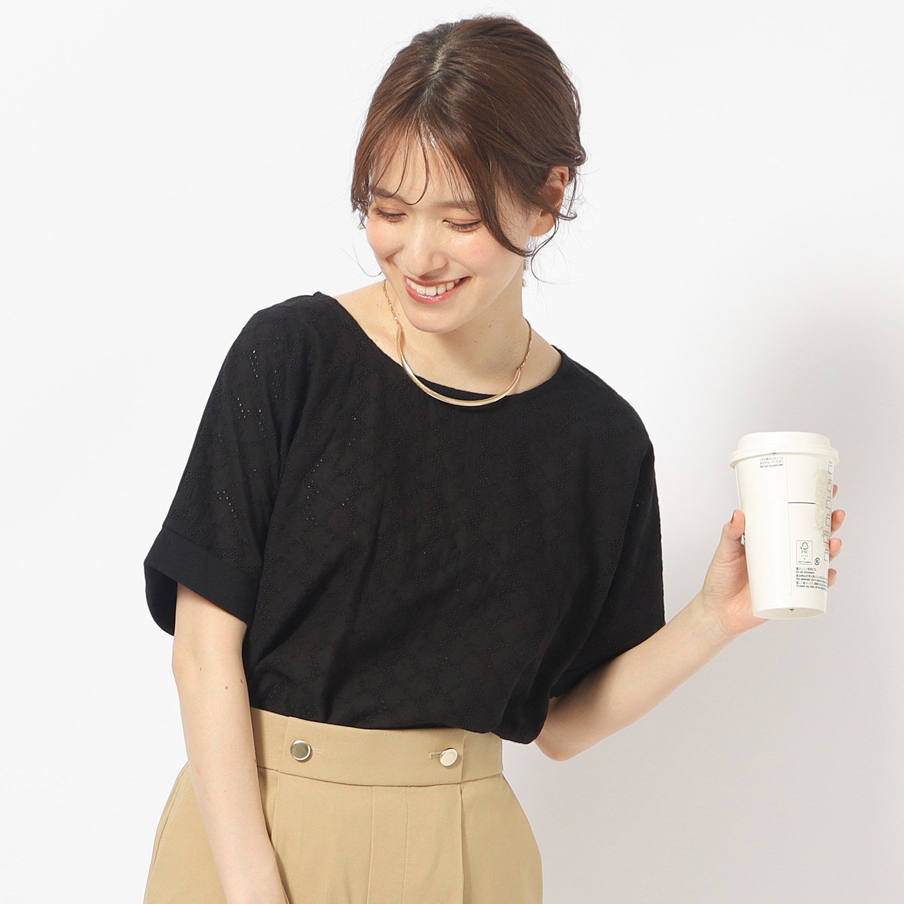 SHOO･LA･RUE「大人の甘さをプラスする フロント刺繍 ドルマントップス」|Tシャツ・カットソー|ブラック(019)