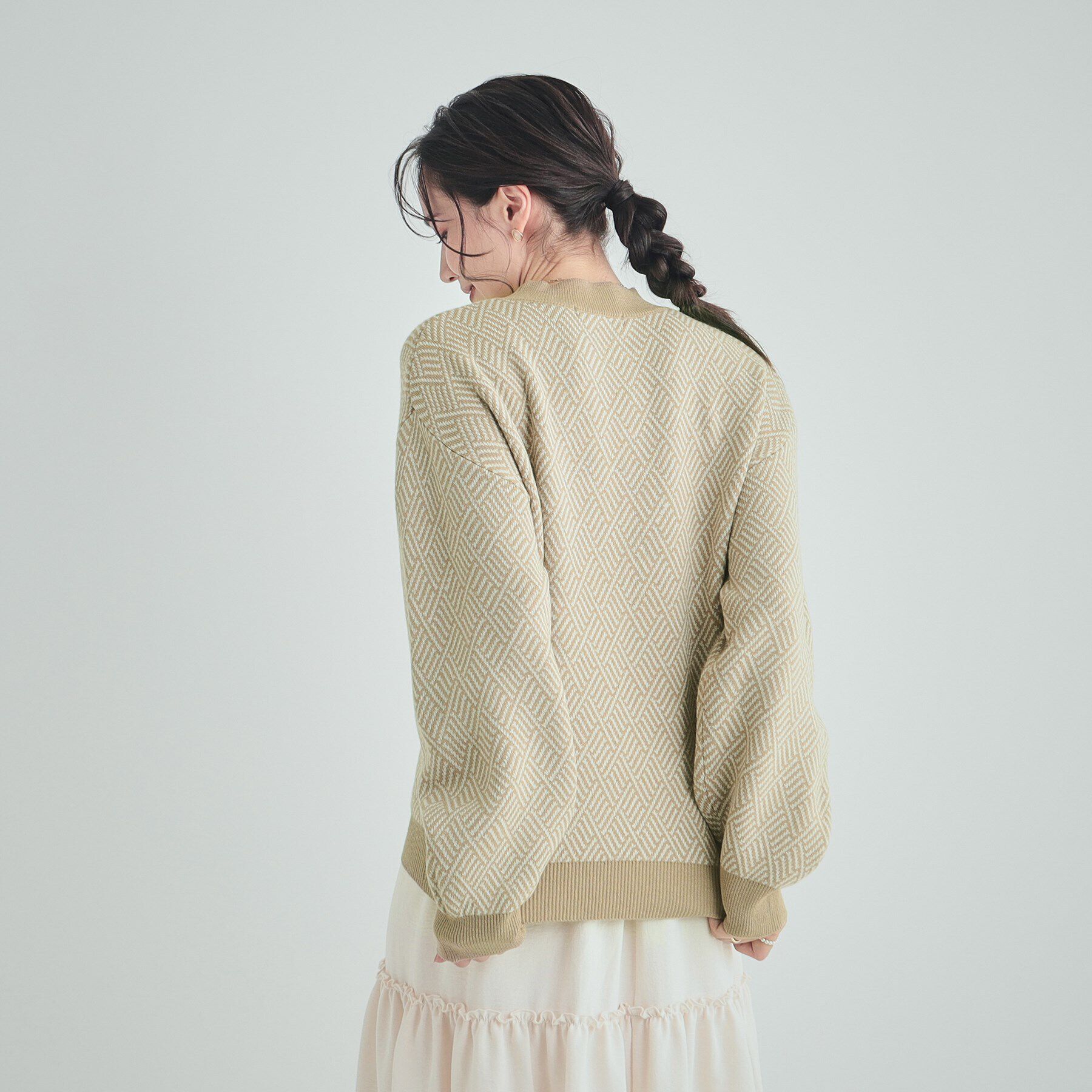 SHOO･LA･RUE「【S-LL/洗える/毛玉レス】クラシカルな柄が目を惹く プチハイネックニット」|ニット・セーター|