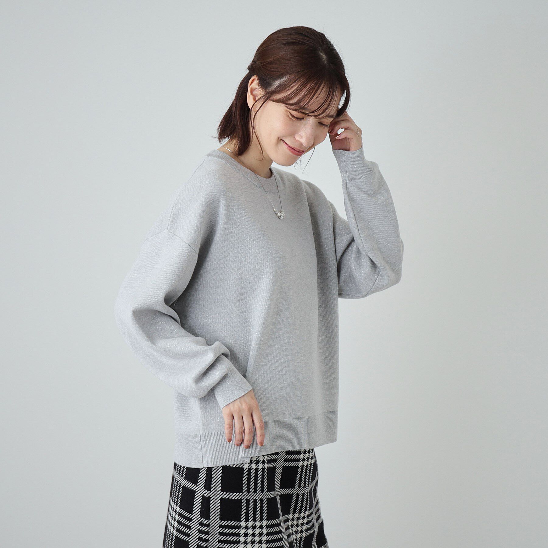 SHOO･LA･RUE「【洗える/S-LL】シンプルながら華やか ラメ入りスウェットライクニット」|ニット・セーター|