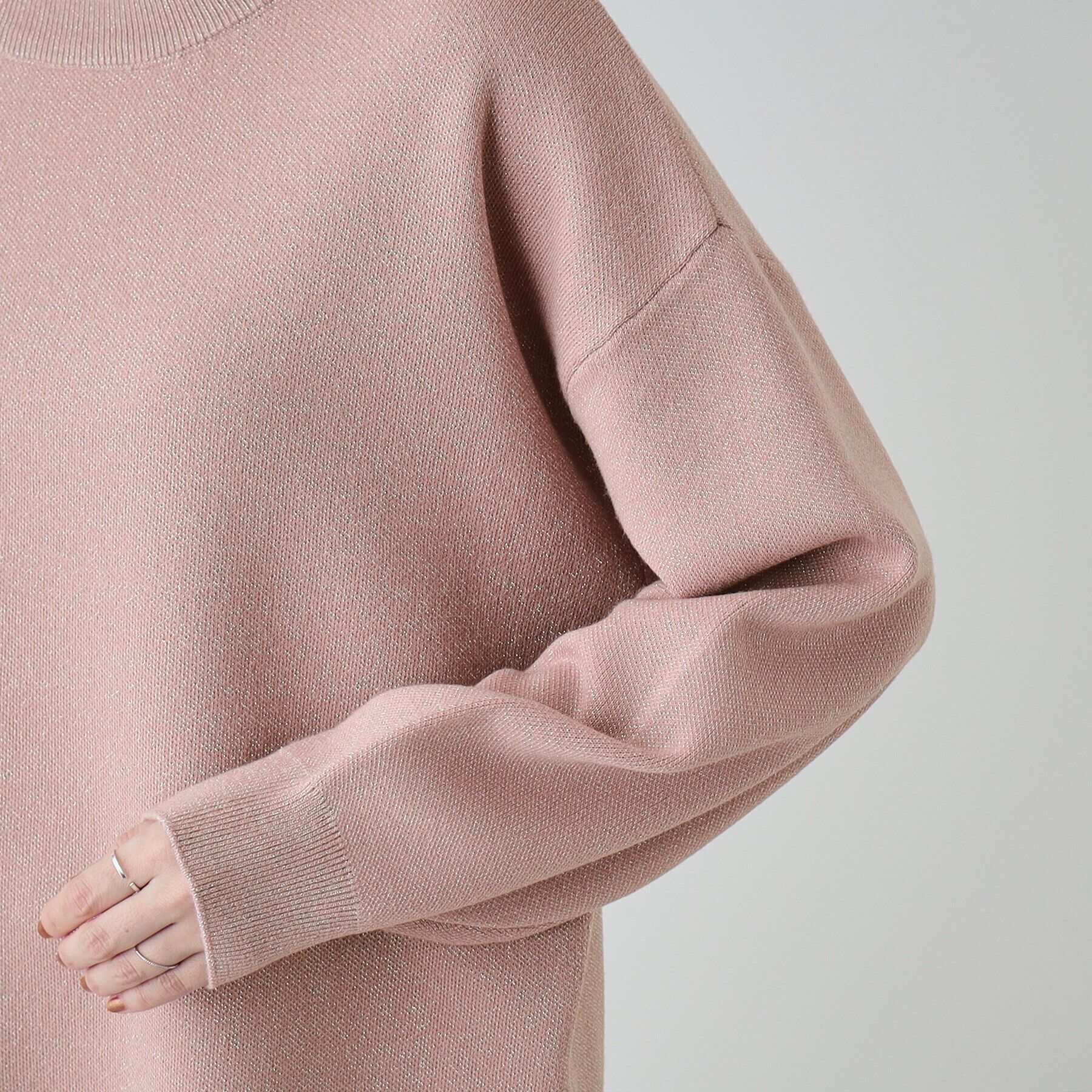 SHOO･LA･RUE「【洗える/S-LL】シンプルながら華やか ラメ入りスウェットライクニット」|ニット・セーター|