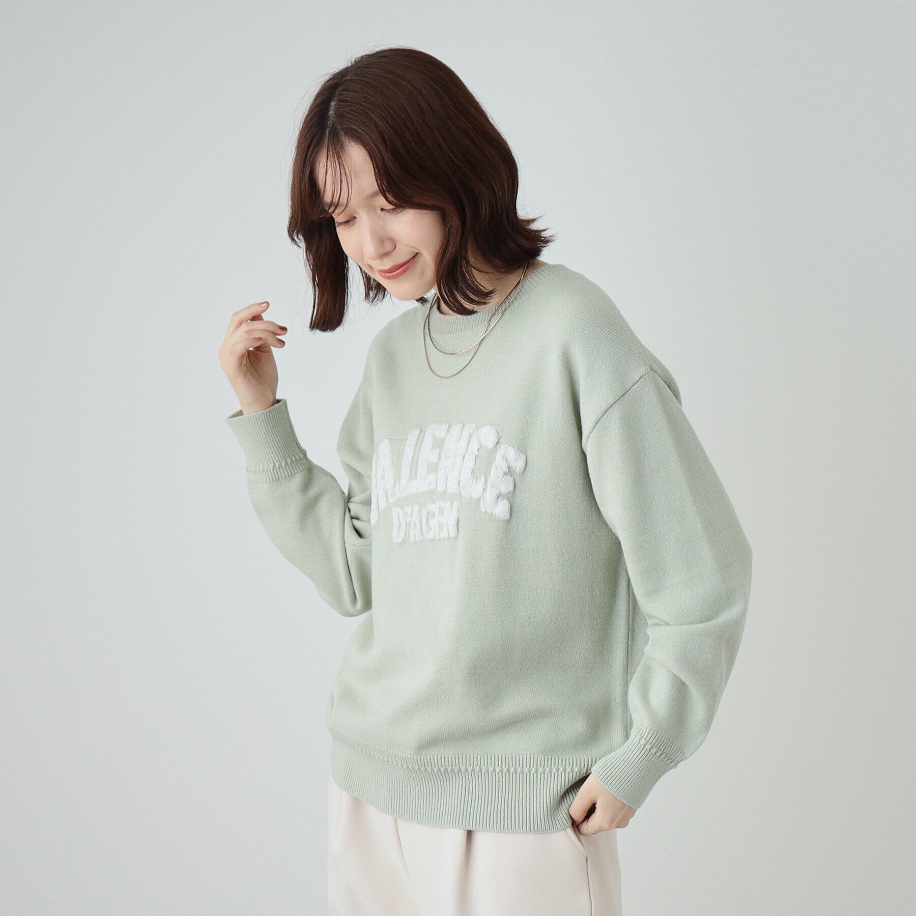 SHOO･LA･RUE「【静電気軽減/洗える/S-LL】もちもち ふっくらロゴニット」|ニット・セーター|