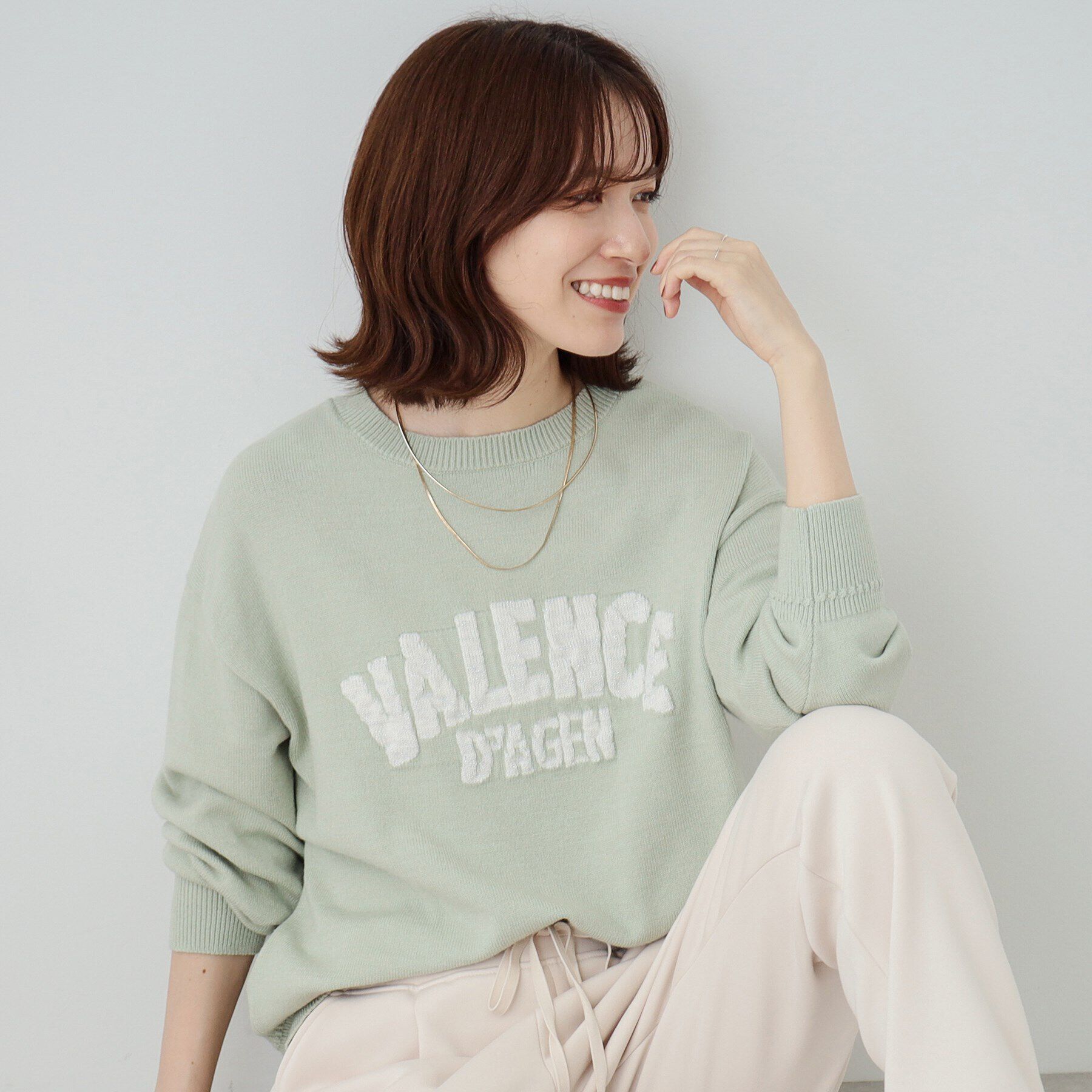 SHOO･LA･RUE「【静電気軽減/洗える/S-LL】もちもち ふっくらロゴニット」|ニット・セーター|ライトグリーン(02