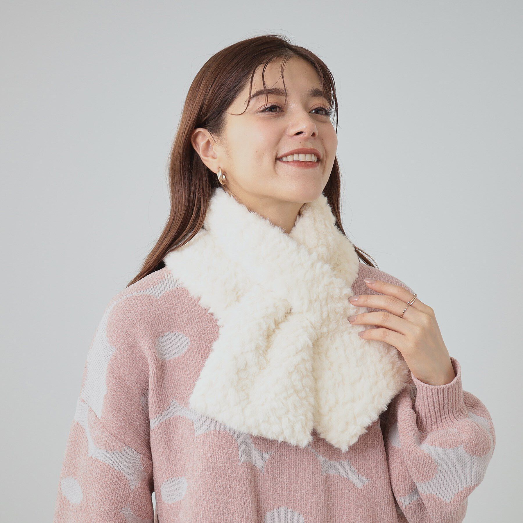 SHOO･LA･RUE「アソート柄差し込みポコポコフェイクファーマフラー」|ストール|