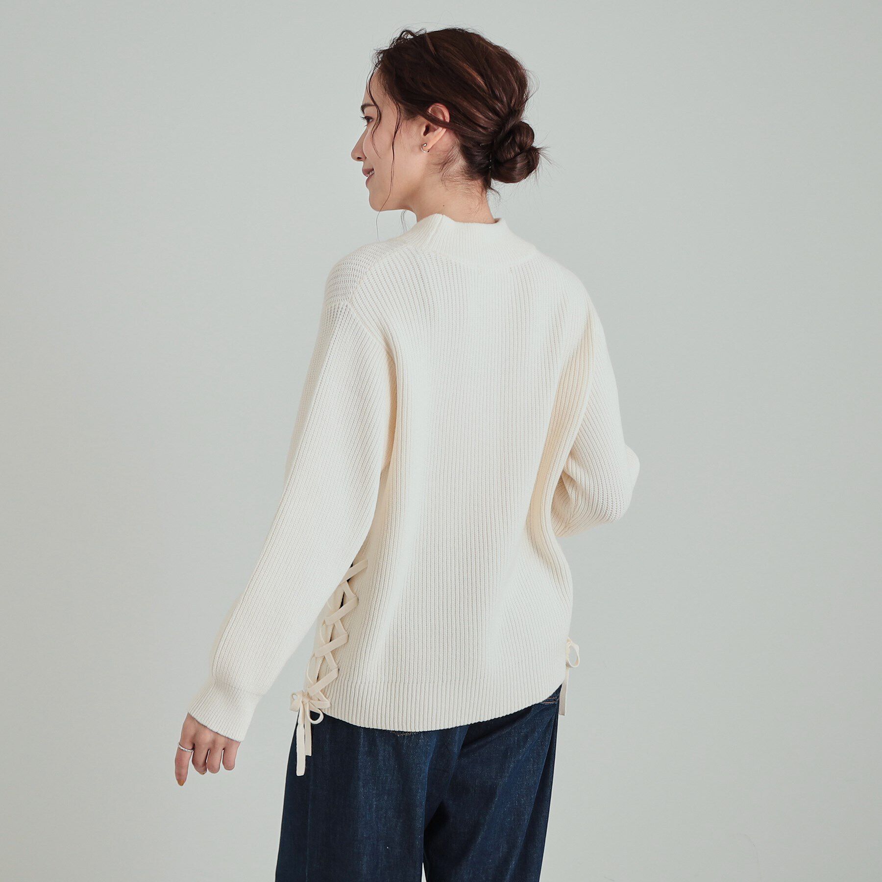 SHOO･LA･RUE「【洗える/静電気軽減】ちくちくしにくい レースアップ畦編みニット」|ニット・セーター|