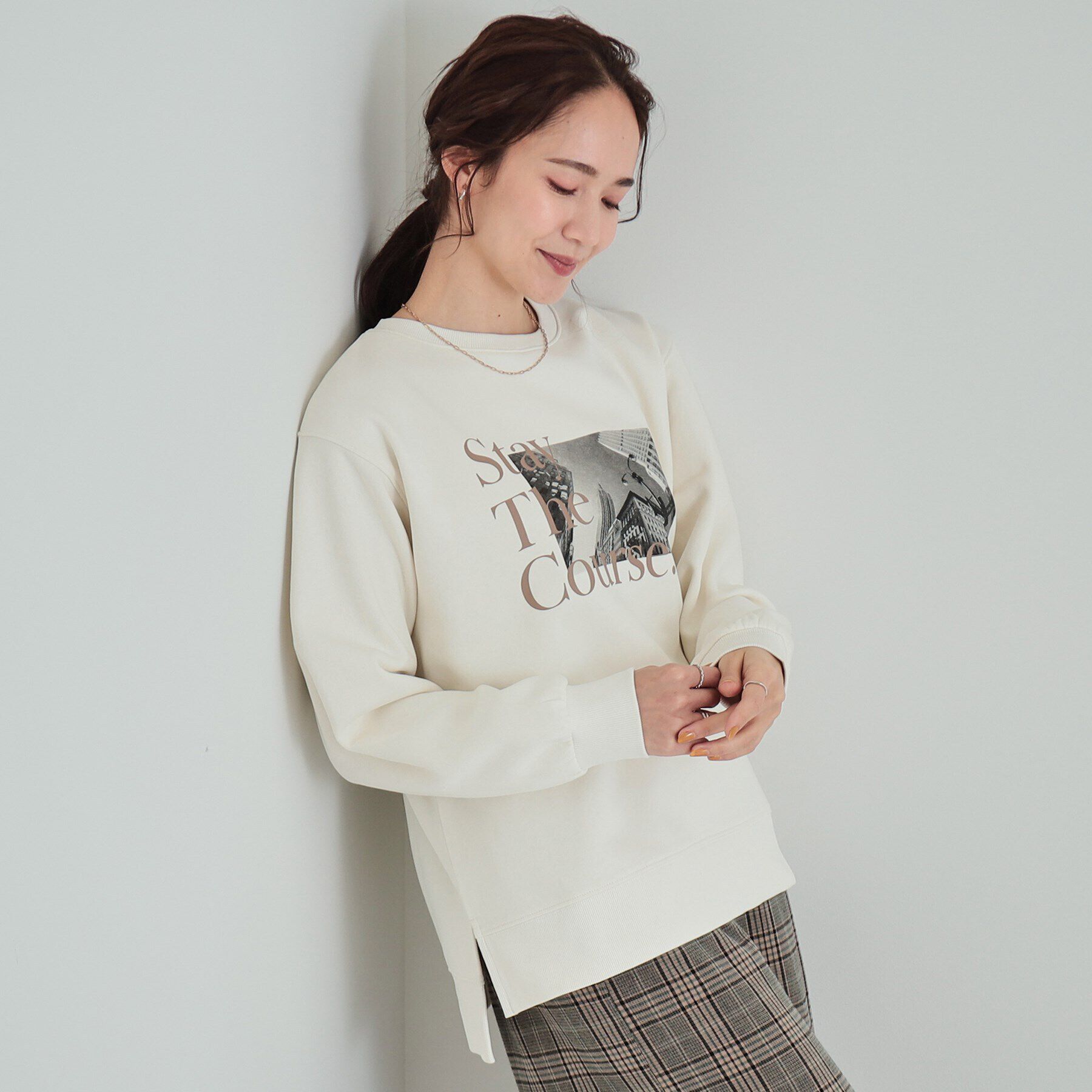 SHOO･LA･RUE「【洗える/S-LL】ふわふわあったか裏起毛 グラフィックスウェット【SHOO WARM】」|パーカー|オフホワイト(103