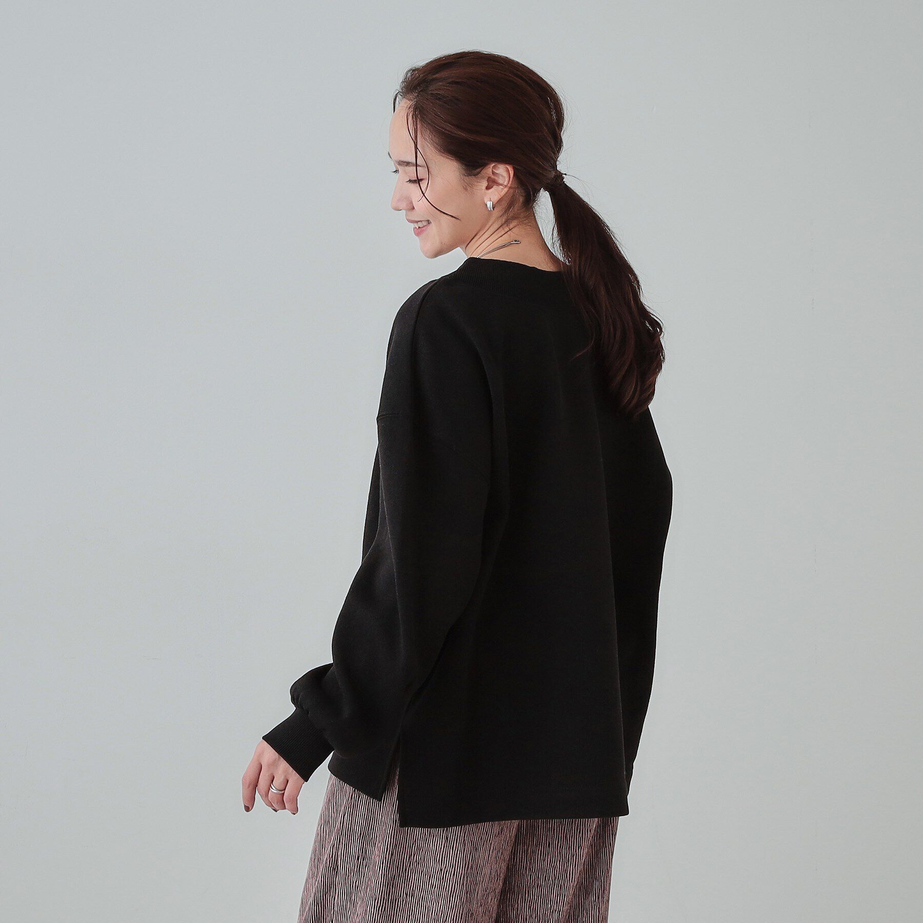 SHOO･LA･RUE「【S-LL】大人カジュアルに オフネックニットソー」|Tシャツ・カットソー|