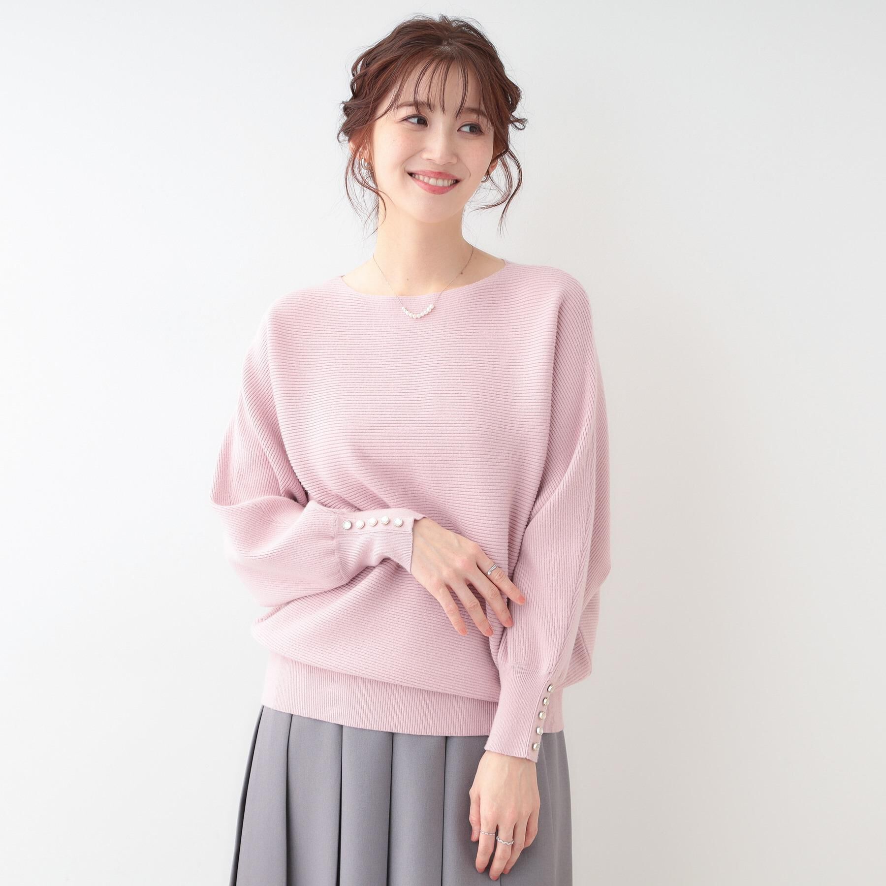 SHOO･LA･RUE「【洗える】大人の上品コーデに お袖ビジュー釦付きリブドルマンニット」|ニット・セーター|