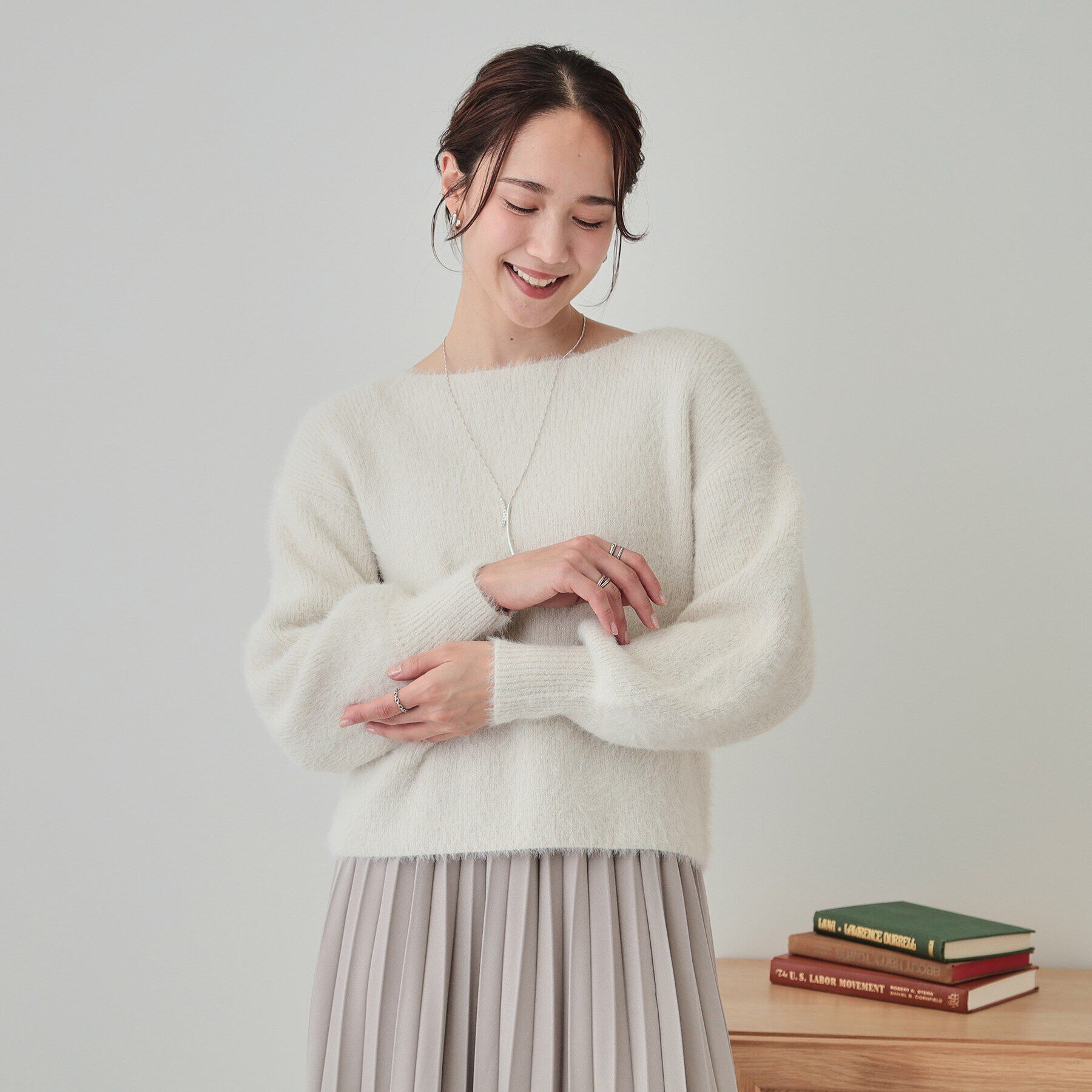 SHOO･LA･RUE「【S-LL】大人上品な ラメフェザー ボートネックニット」|ニット・セーター|