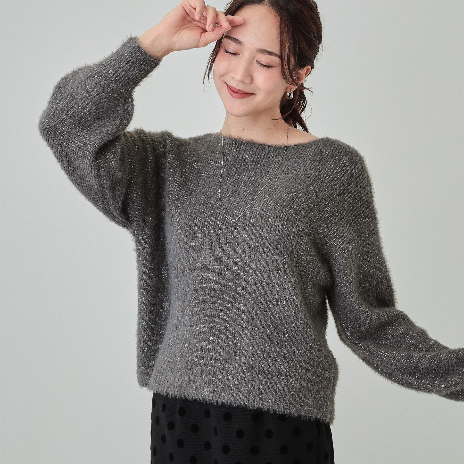 SHOO･LA･RUE「【S-LL】大人上品な ラメフェザー ボートネックニット」|ニット・セーター|チャコールグレー(0