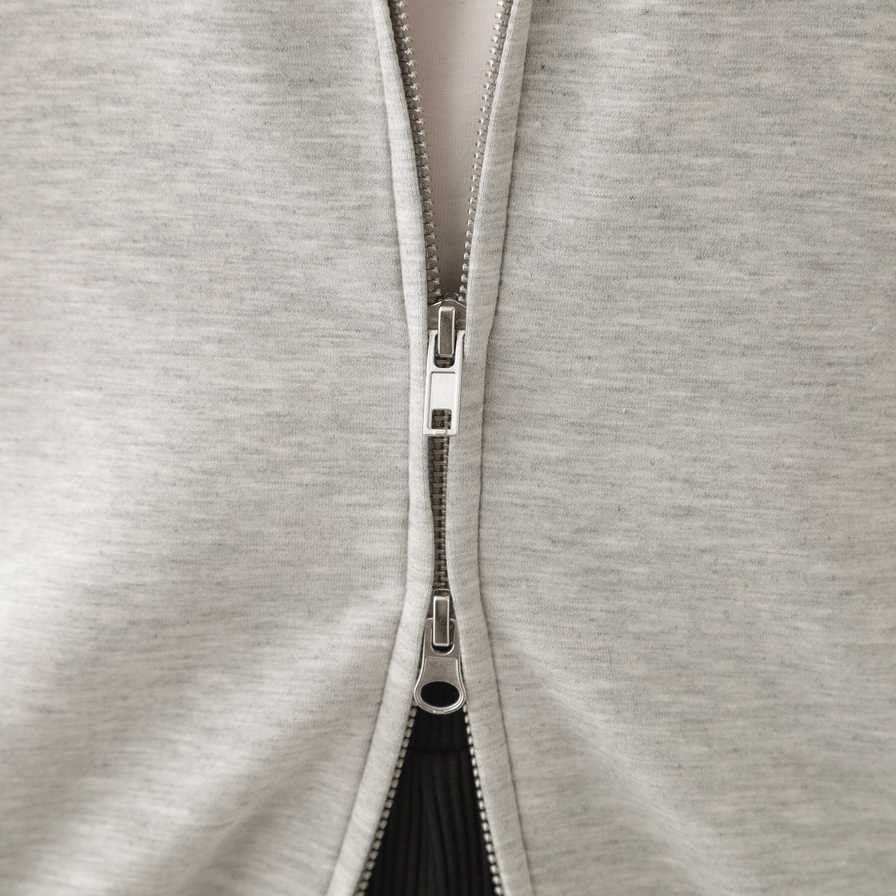 SHOO･LA･RUE「季節の変わり目に頼れる ダブルZIPダンボールパーカー」|カーディガン|