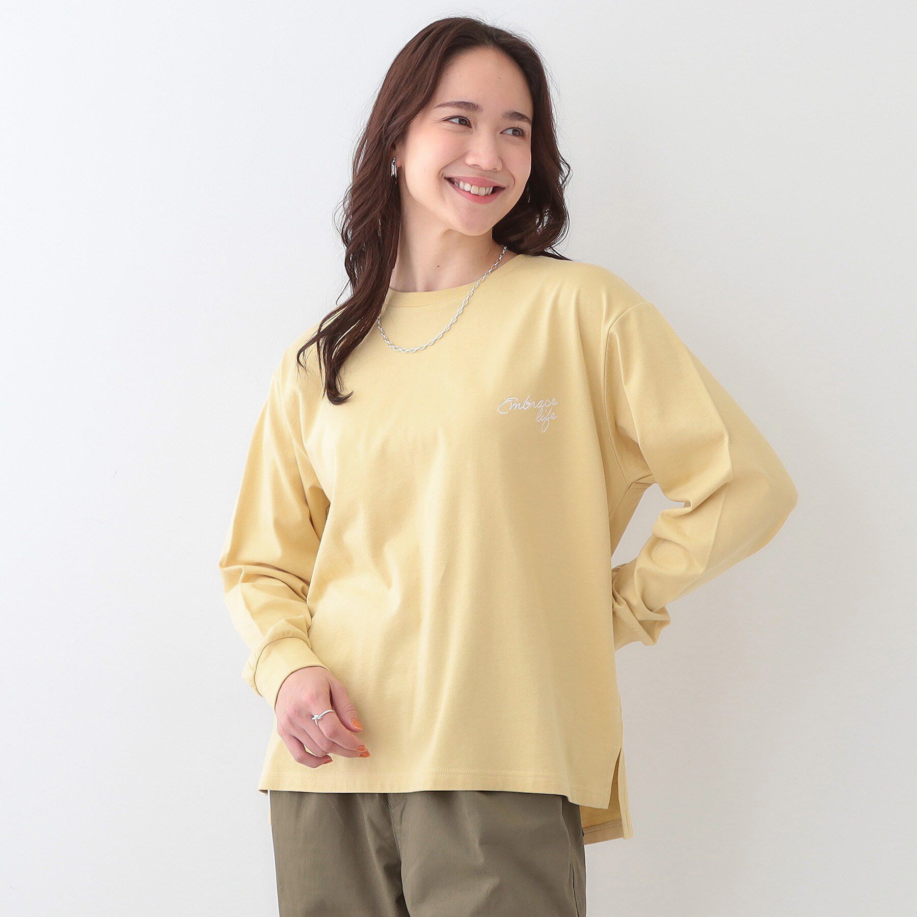 SHOO･LA･RUE「【洗える/S-LL】一枚でもレイヤードでも グラフィック長袖Tシャツ」|Tシャツ・カットソー|