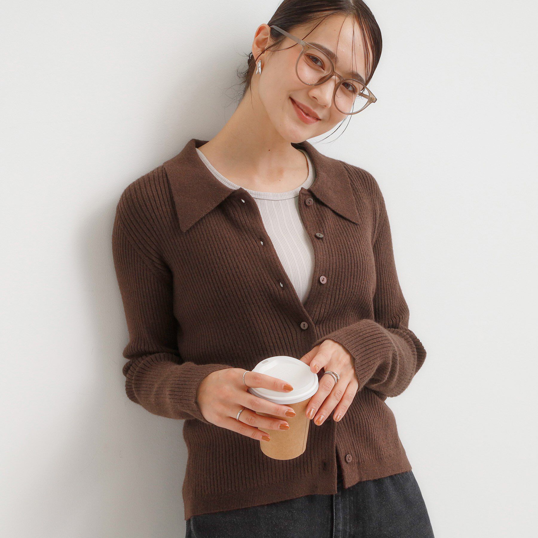 SHOO･LA･RUE「カジュアルながらも上品な 襟付きリブニット」|ニット・セーター|ブラウン(043)
