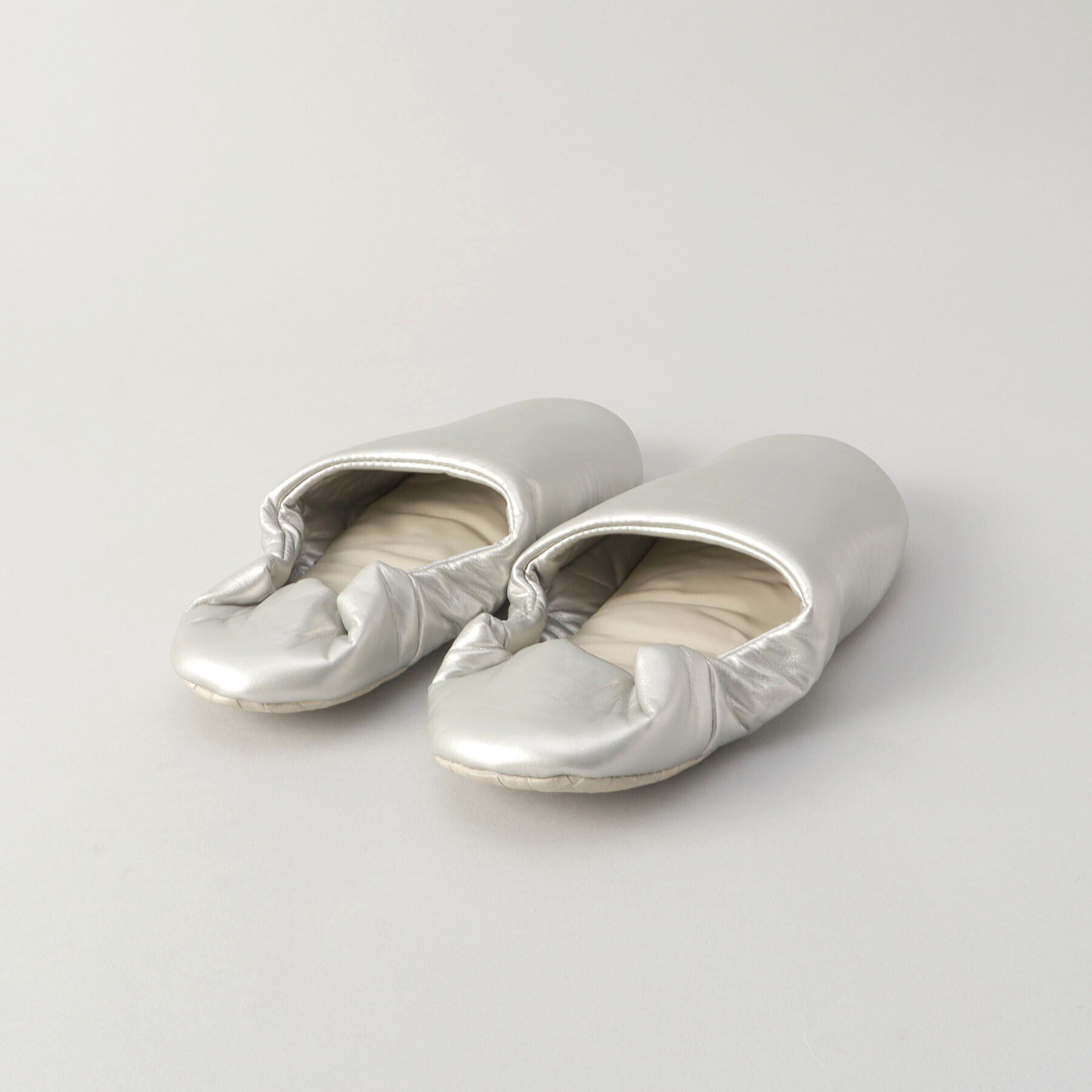 212 KITCHEN STORE「ポータブルスリッパ (M) 23～24.5cm SV ＜Labas ラバス＞」|食器・キッチングッズ|