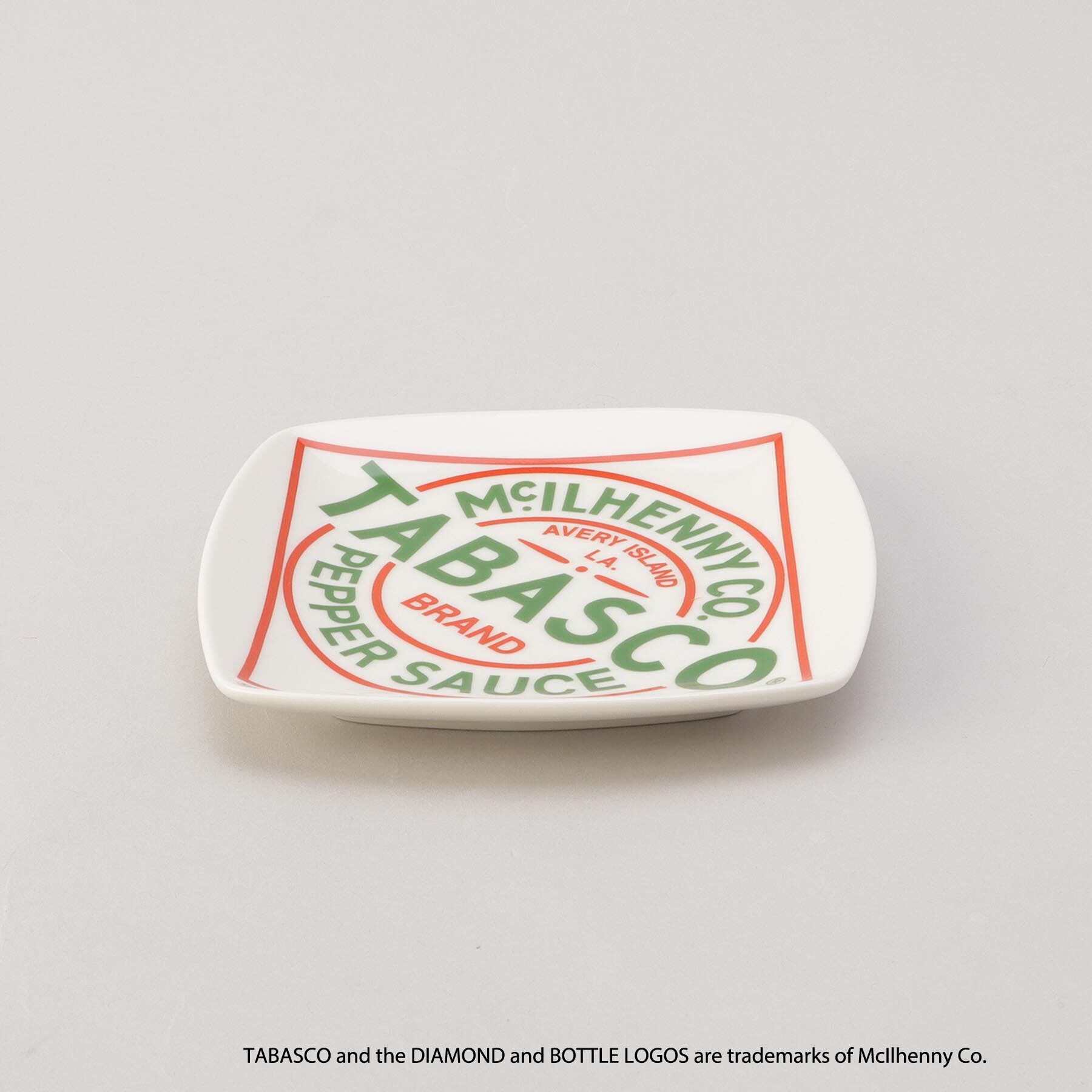 212 KITCHEN STORE「スクエアプレート ロゴ ＜TABASCO(R) タバスコ＞」|食器・キッチングッズ|