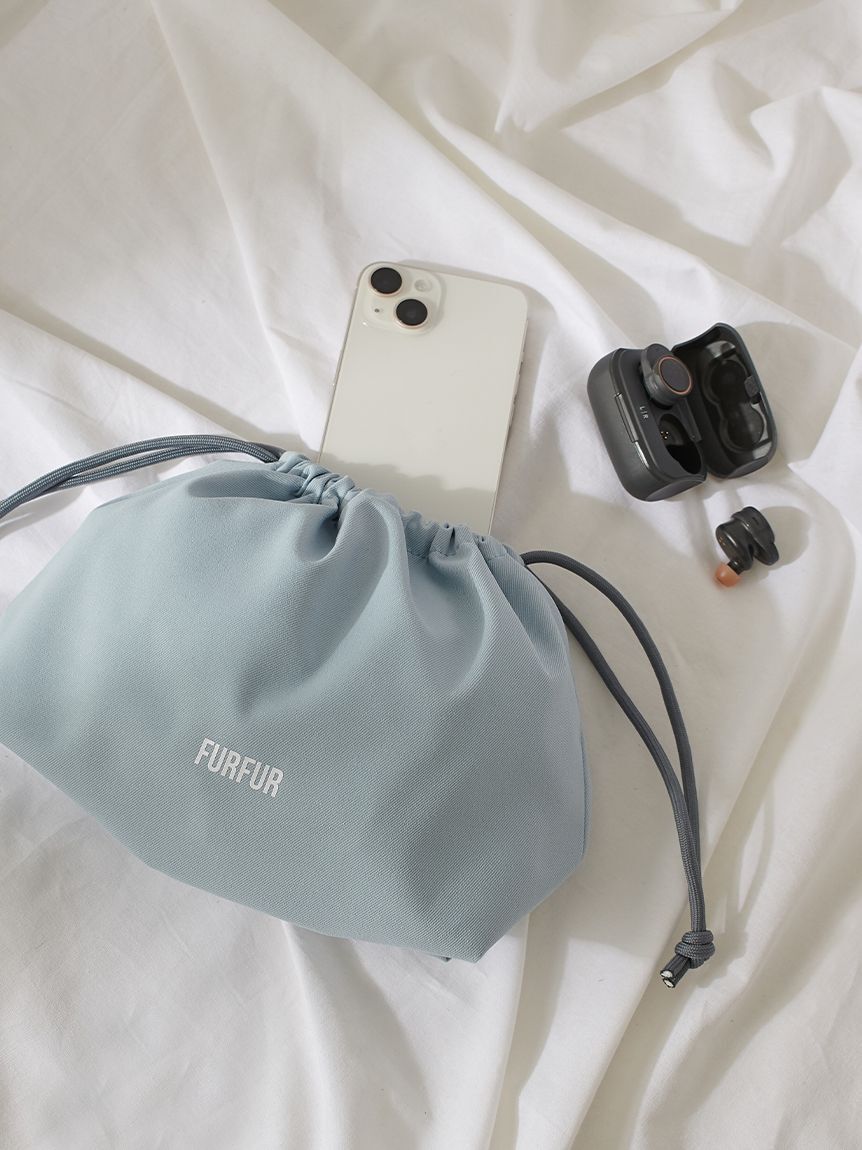 FURFUR「【WEB限定カラー】ロゴプリント巾着ポーチ」|ポーチ|SAX