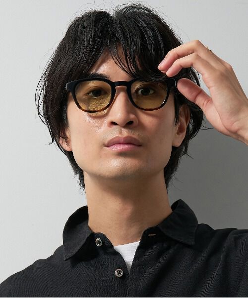  「ウェリントン型 調光サングラス 折りたたみ式｜レンズの色が変わるサングラス UNITED ARROWS Wellness」|サングラス|