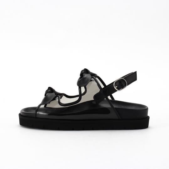 銀座かねまつ「KN250383PVCSTEBLK 【本革】【PREMIERE PORTE】フットベットサンダル」|サンダル|