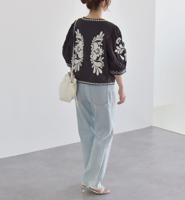 quaranciel「quaranciel:〈洗濯機可能〉エンブロイダリー スクエアネック ブラウス」|シャツ・ブラウス|