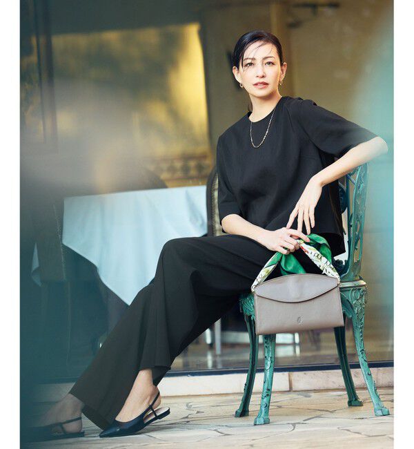 自由区「【SHIHOさん着用】フラップカーブミニクラッチ バッグ」|クラッチバッグ|