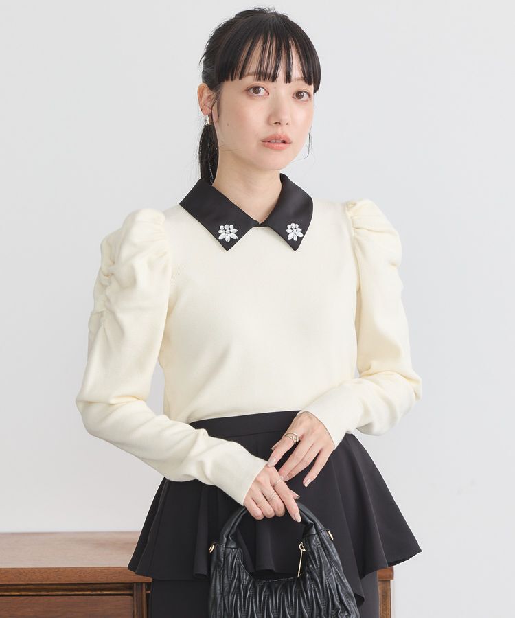 earth music&ecology「襟ビジュー付きニットプルオーバー」|ニット・セーター|Ivory