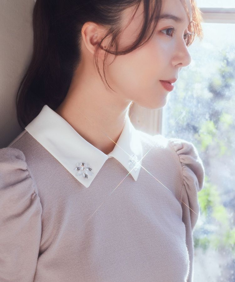 earth music&ecology「襟ビジュー付きニットプルオーバー」|ニット・セーター|