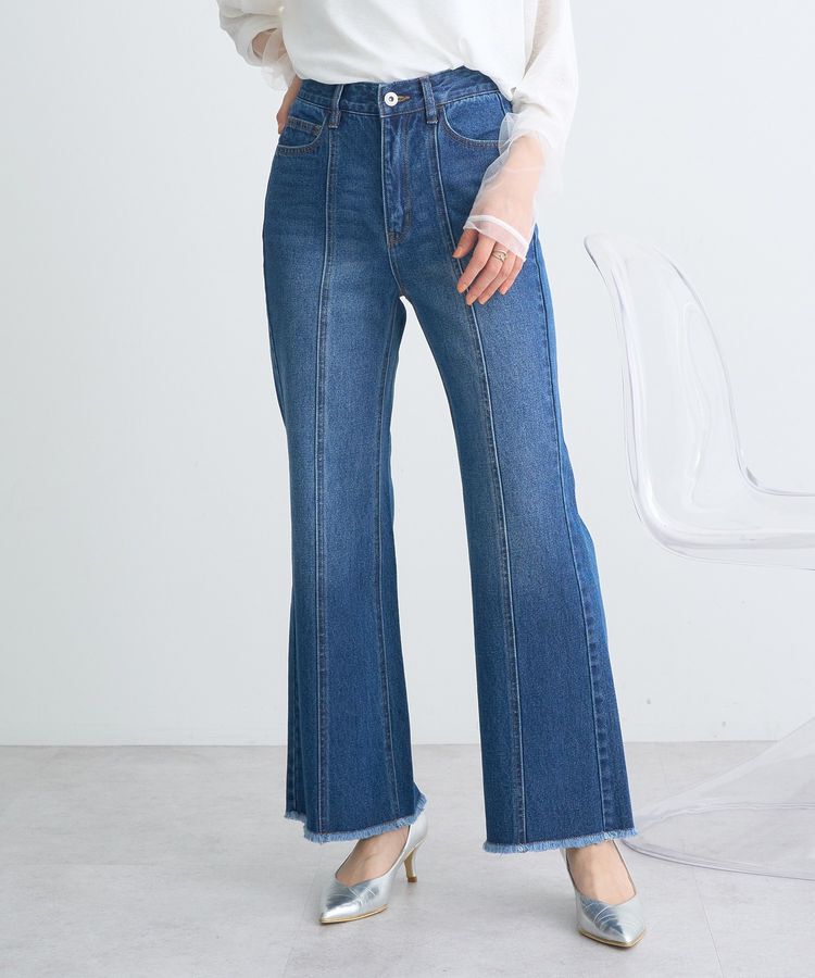 earth music&ecology「フロントシームセミフレアデニムパンツ」|デニム|Medium Indigo