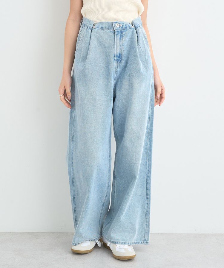 earth music&ecology「タックホックデニムパンツ」|デニム|Light indigo