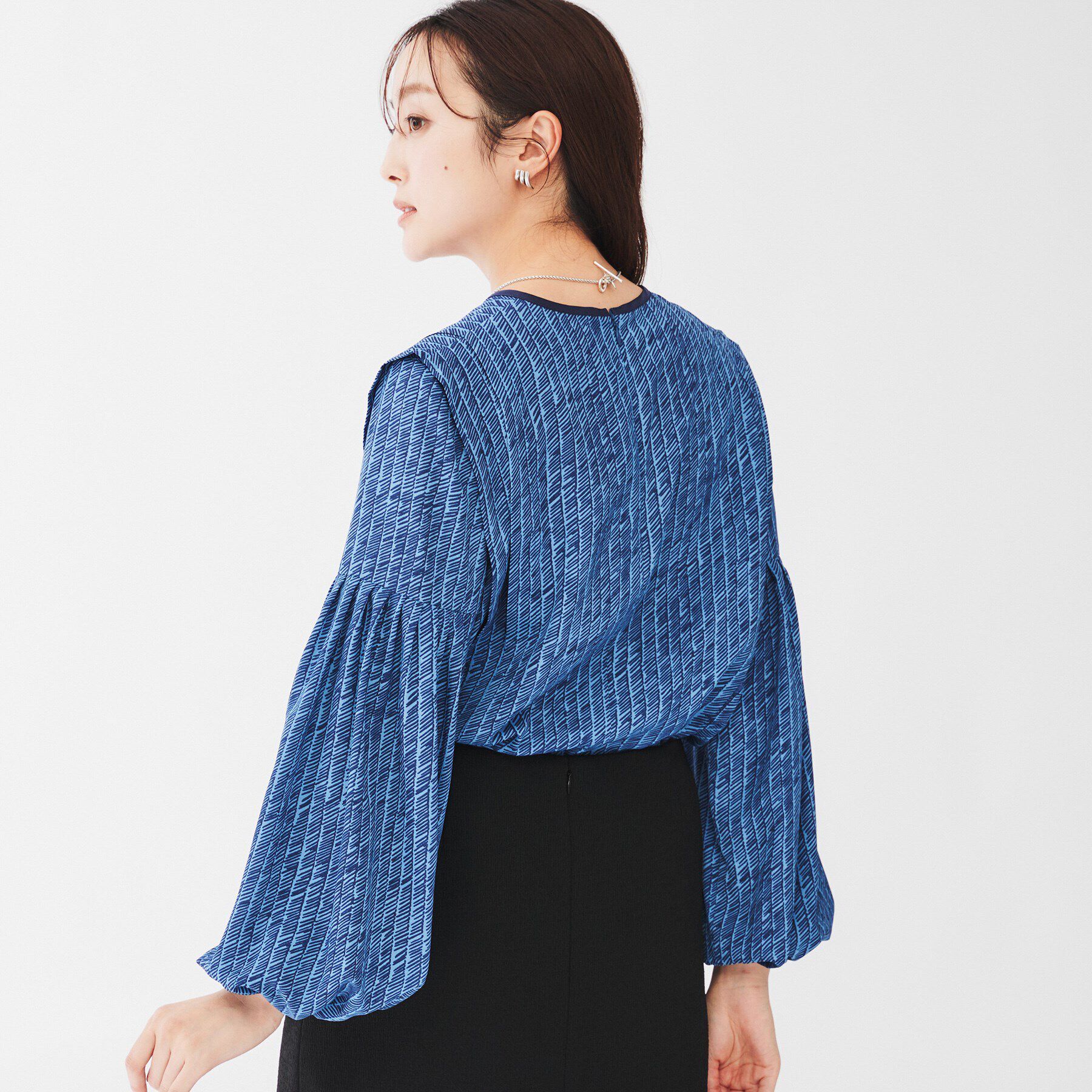 UNTITLED「【ボリューム袖/袖ゴム】ヴィンテージアートへリンボン」|シャツ・ブラウス|