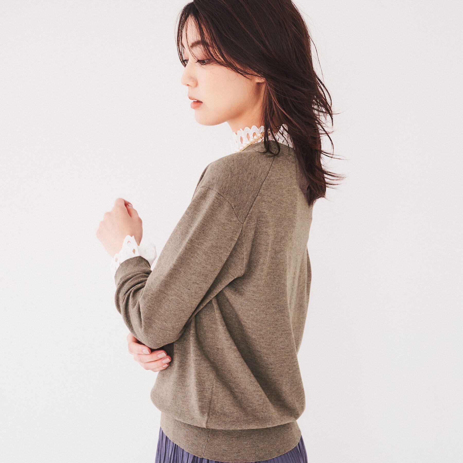 UNTITLED「【レース取り外し可能/2WAY】薄手レーヨン混ストレッチ プルオーバーニット」|ニット・セーター|